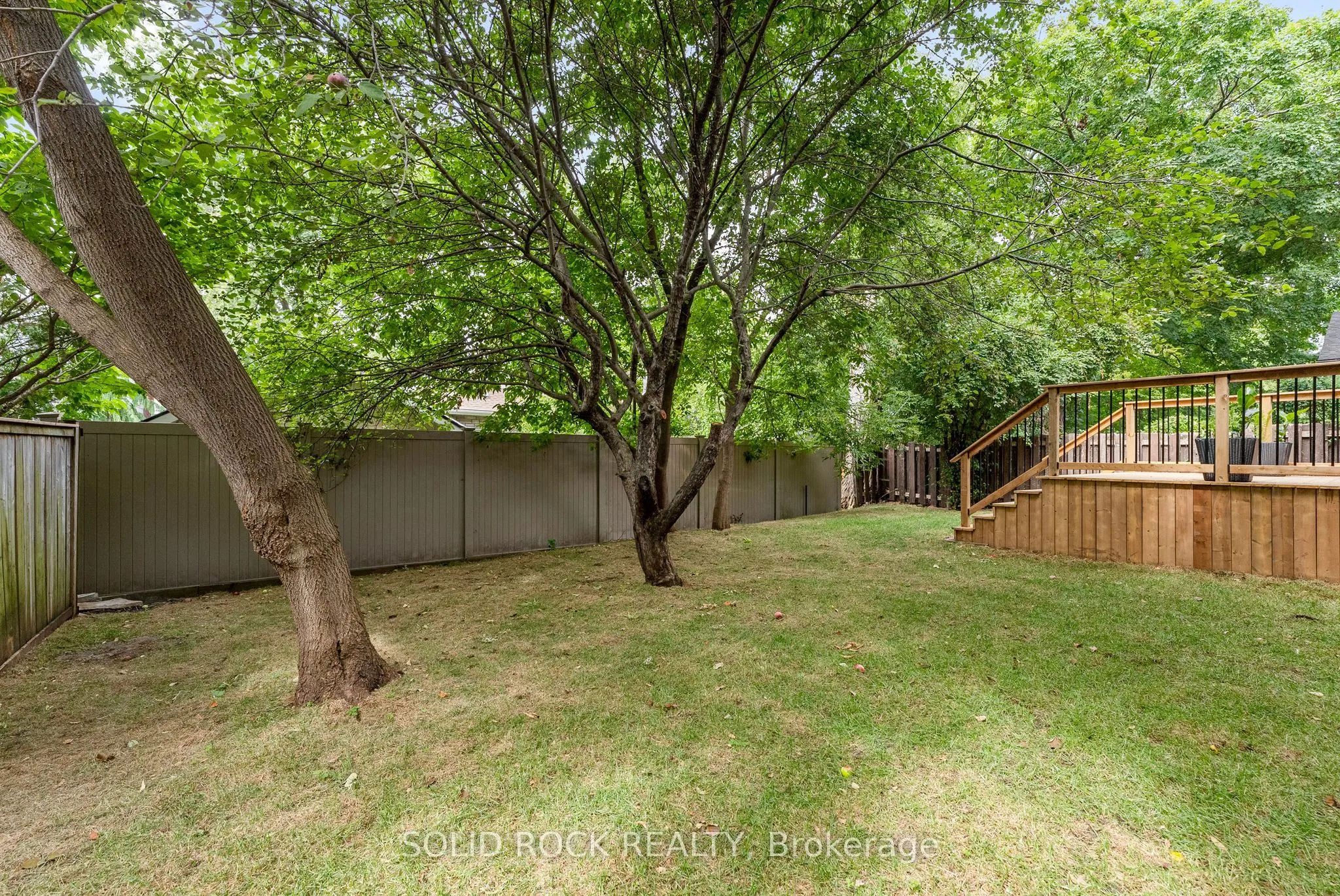 210 Carleton Avenue