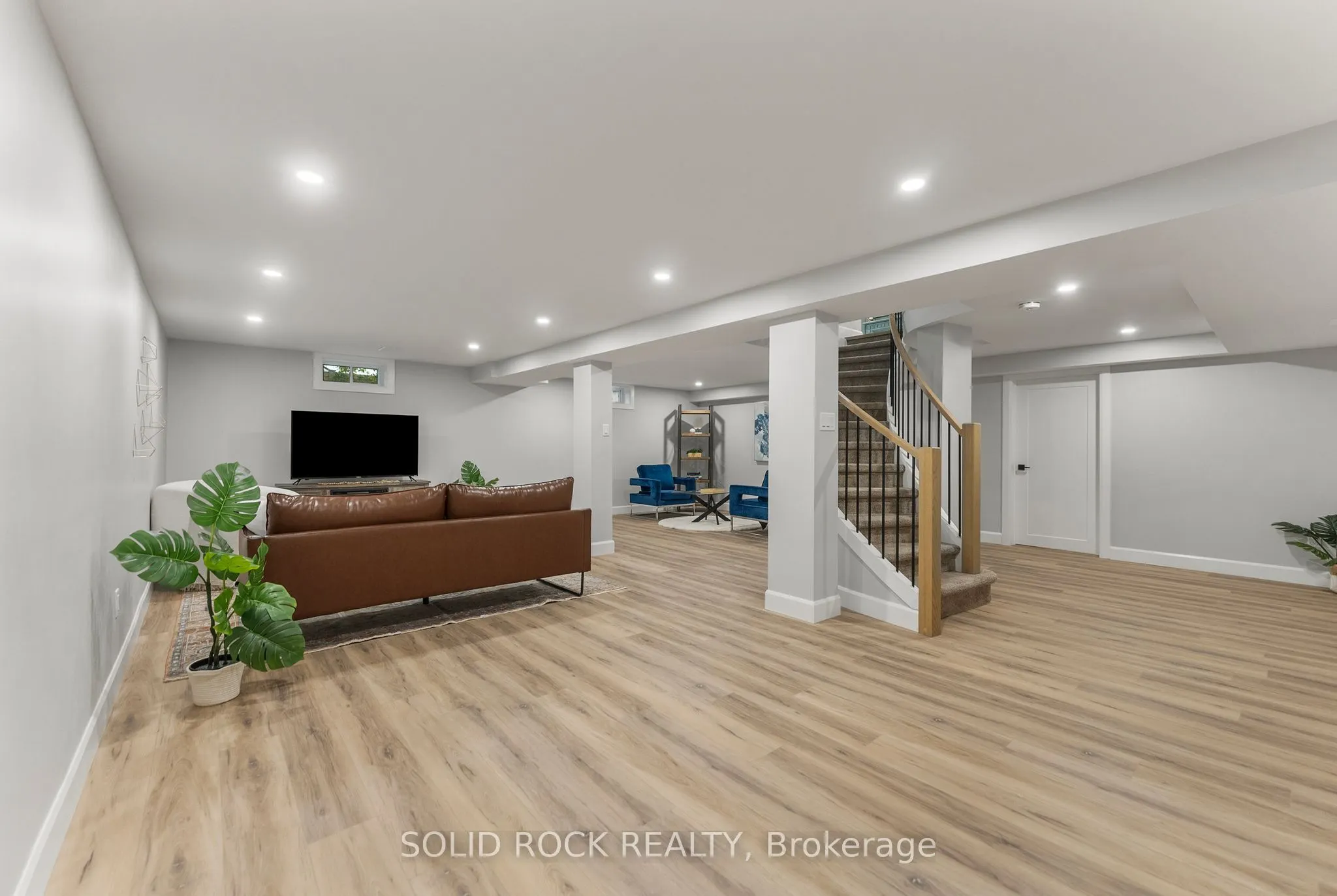 210 Carleton Avenue