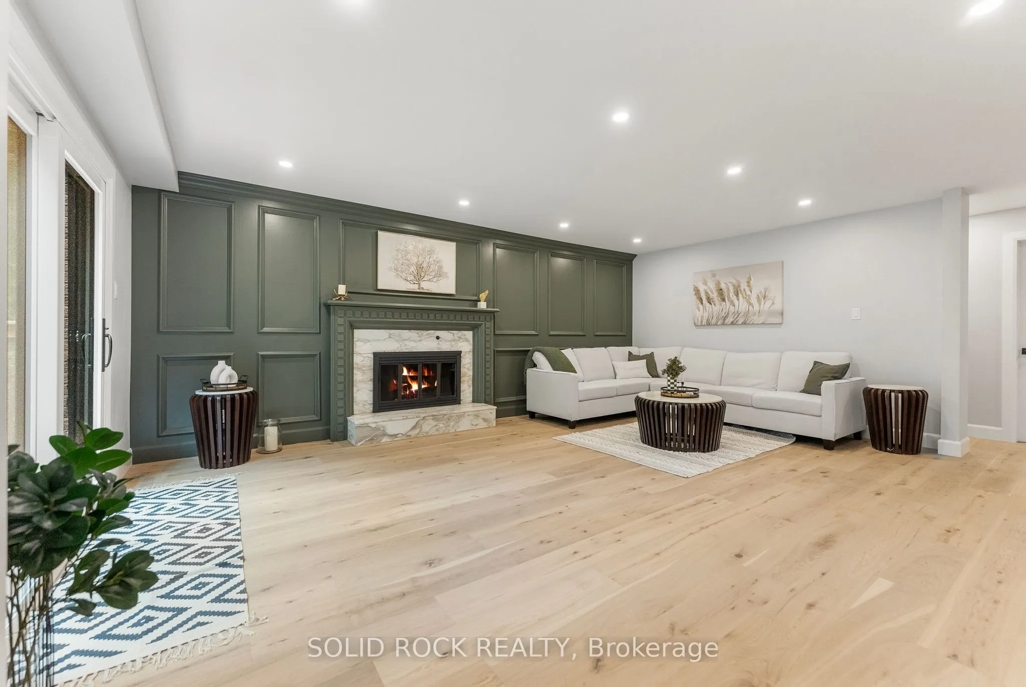 210 Carleton Avenue