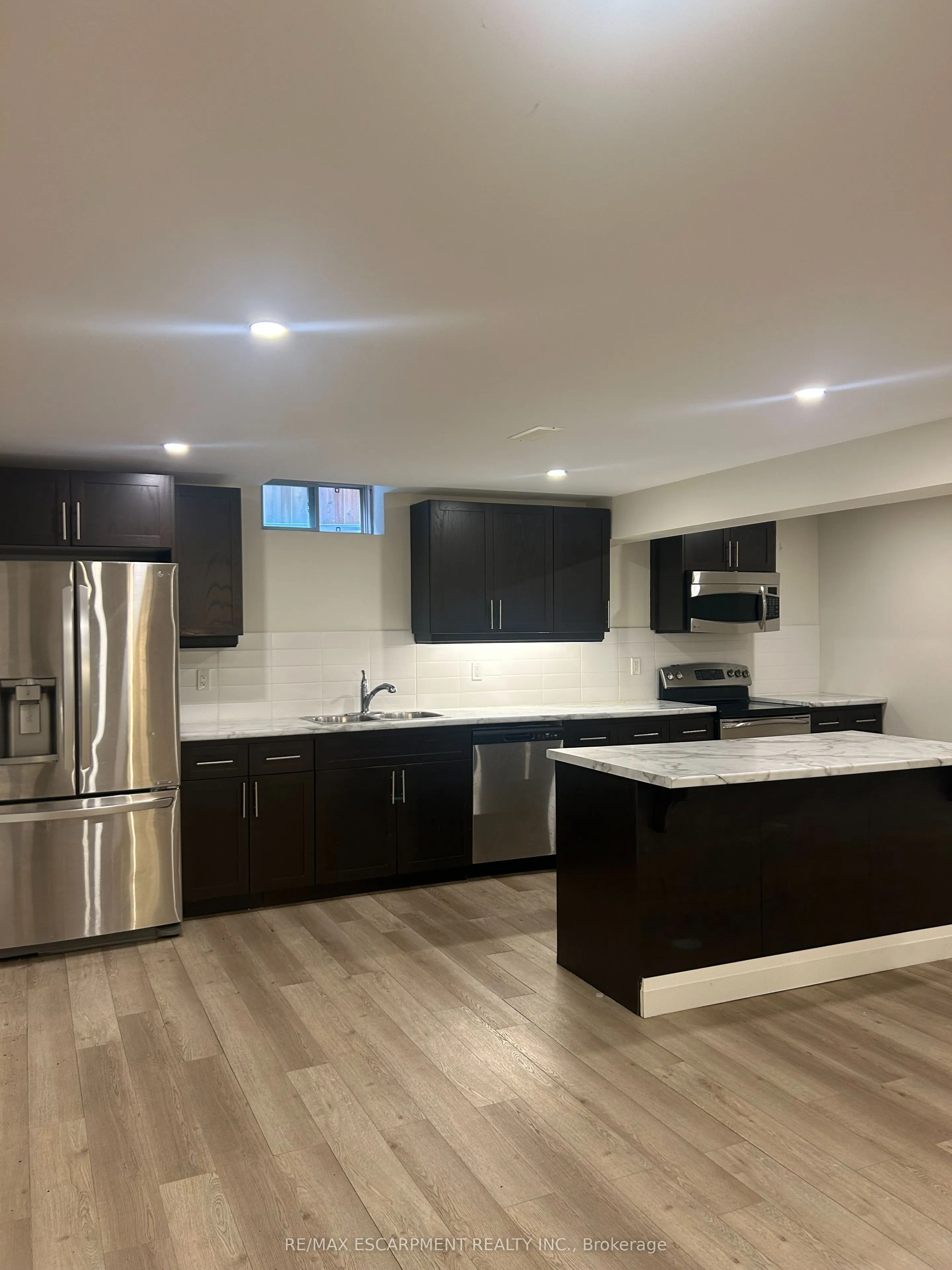 4871 Allan Court