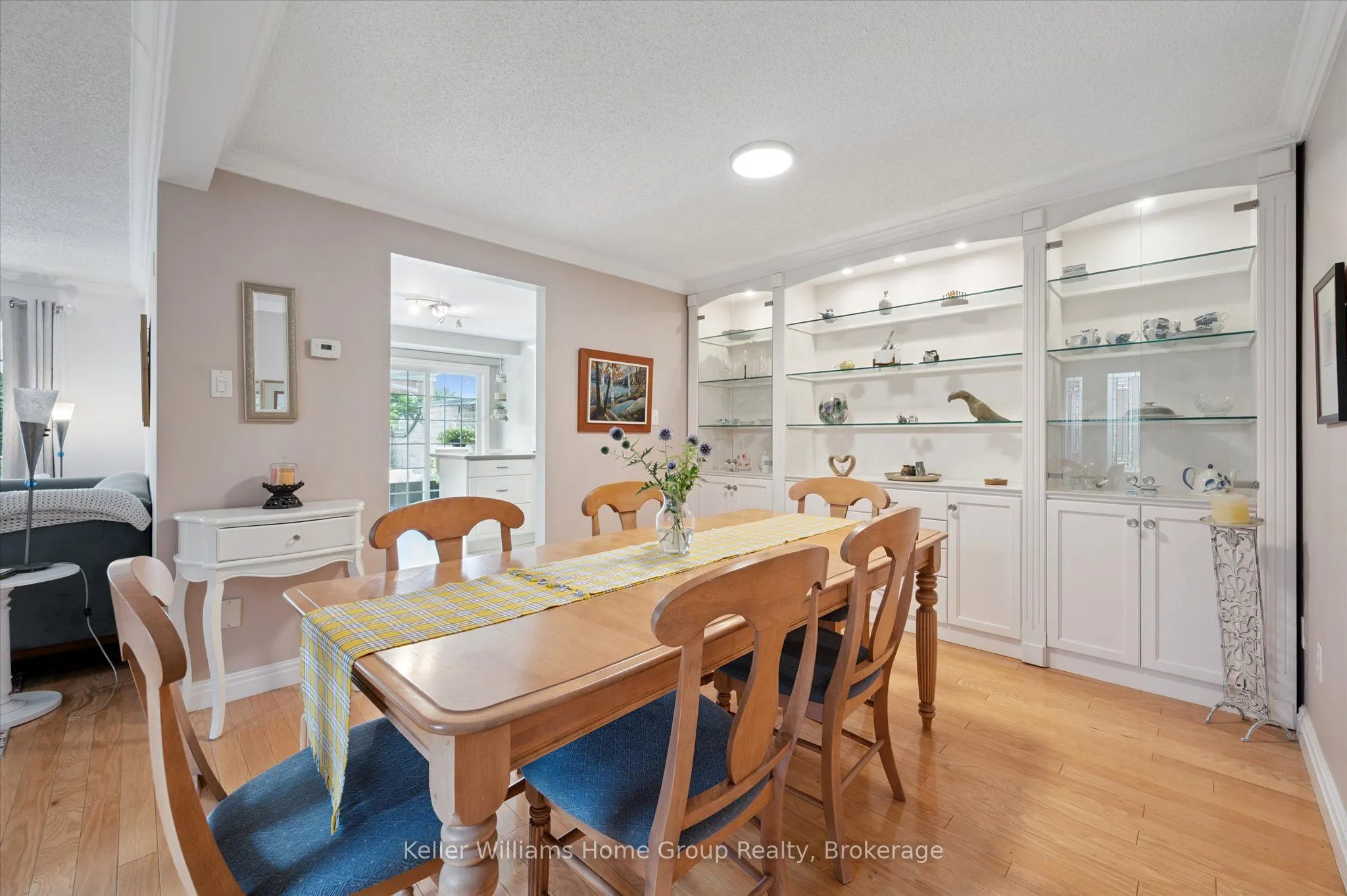 106 Woodlawn Road E, #4