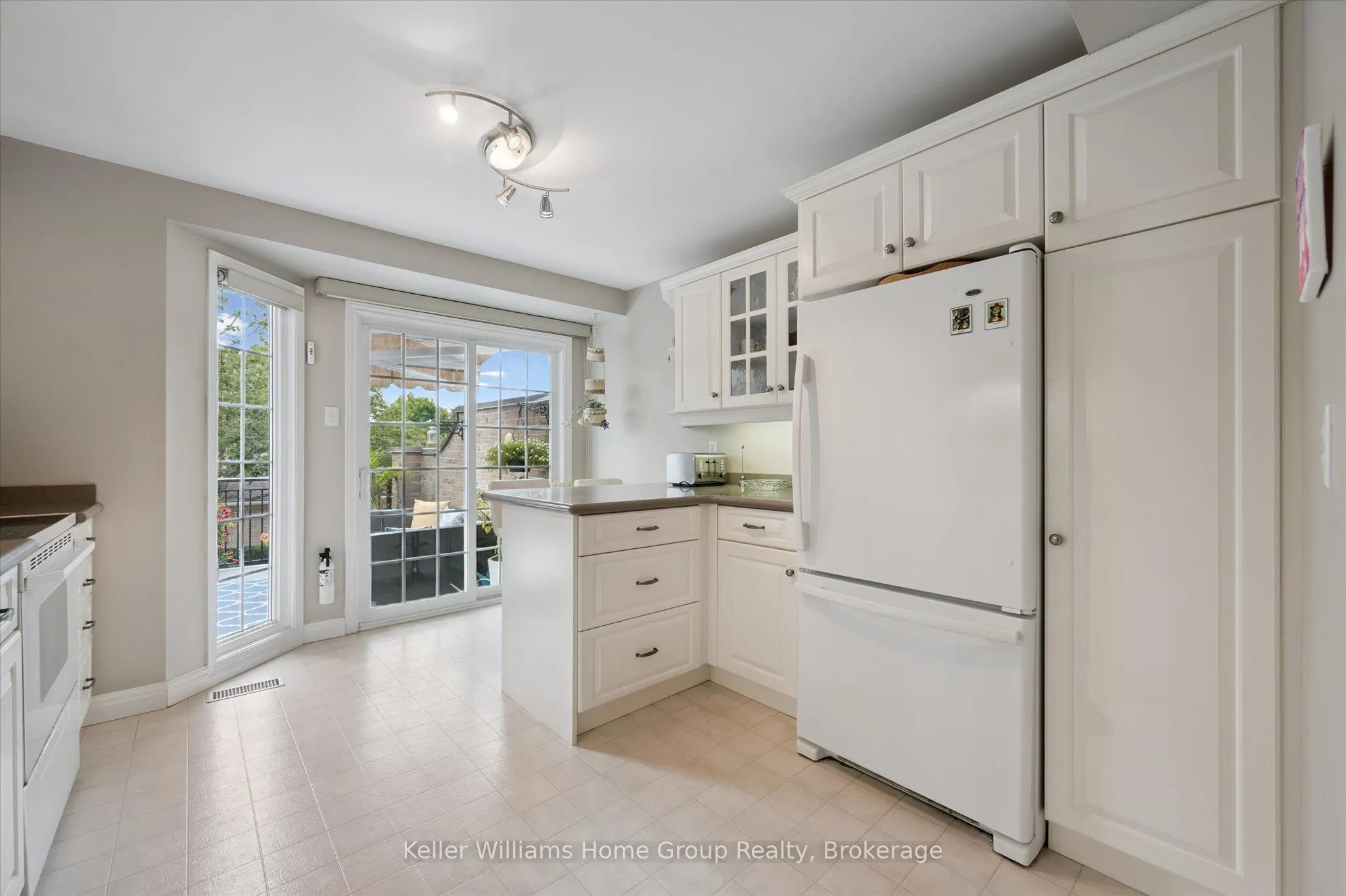 106 Woodlawn Road E, #4
