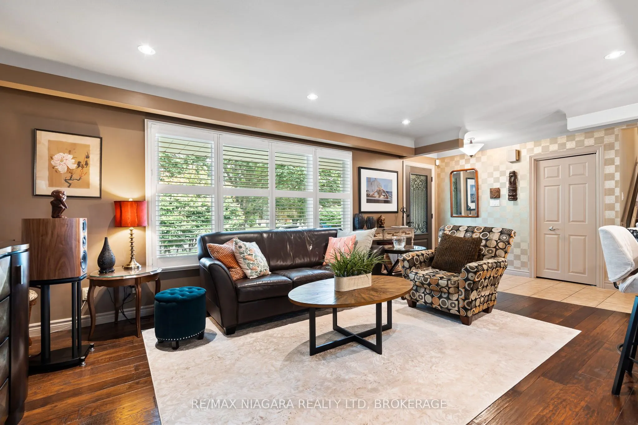 44 Lockview Crescent