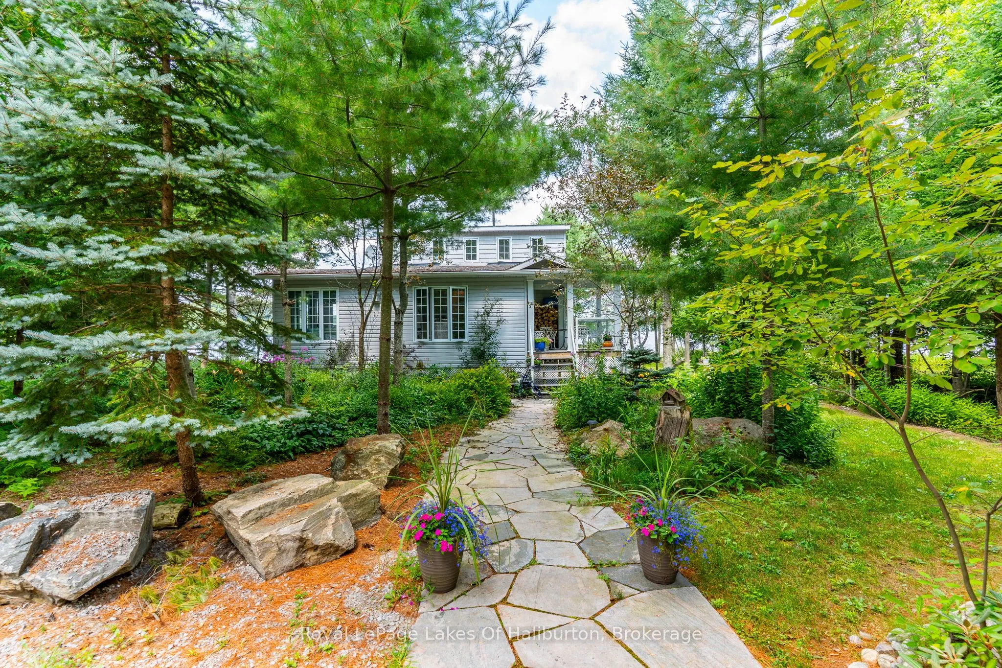 1049 Ninatigo Lane