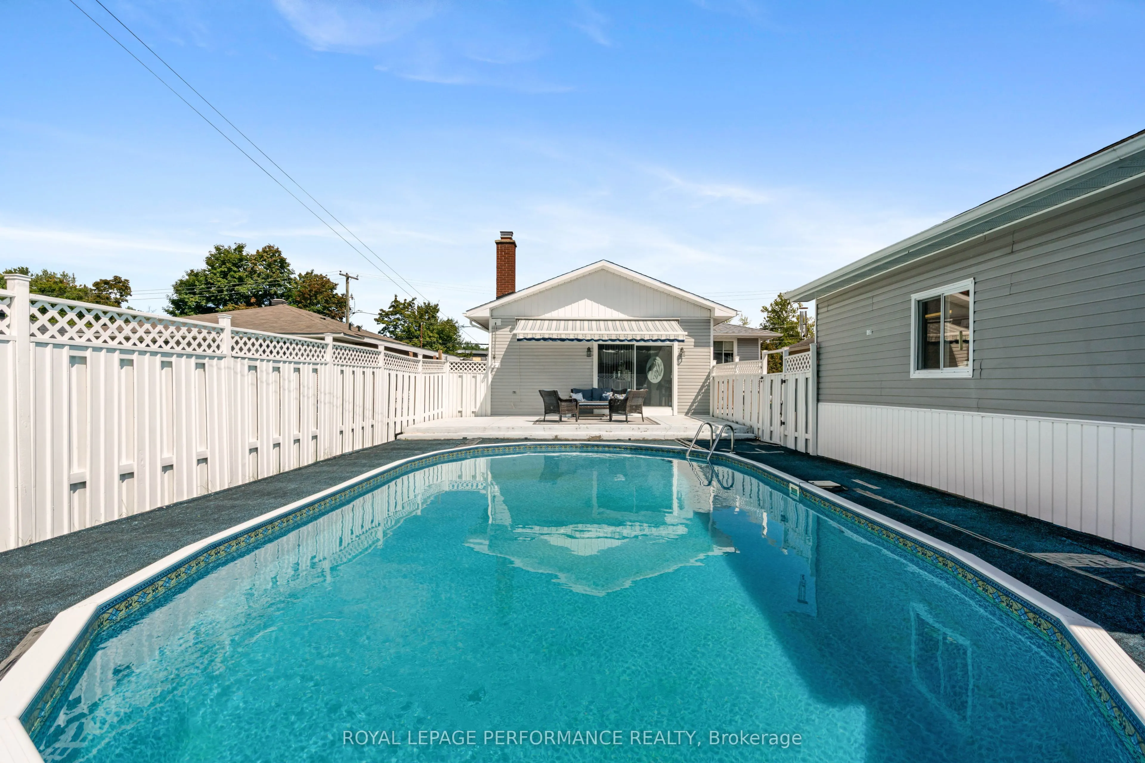 1495 Holy Cross Boulevard
