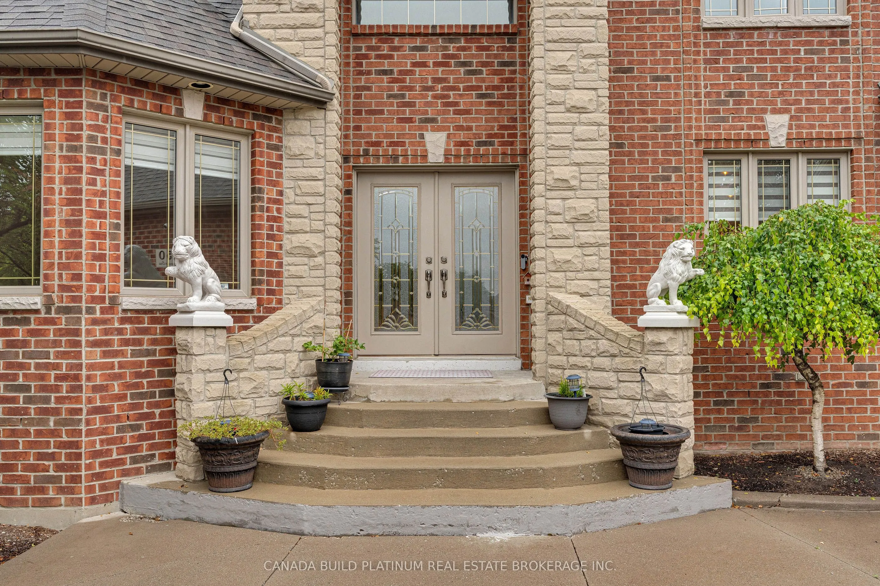 150 Seymour Crescent