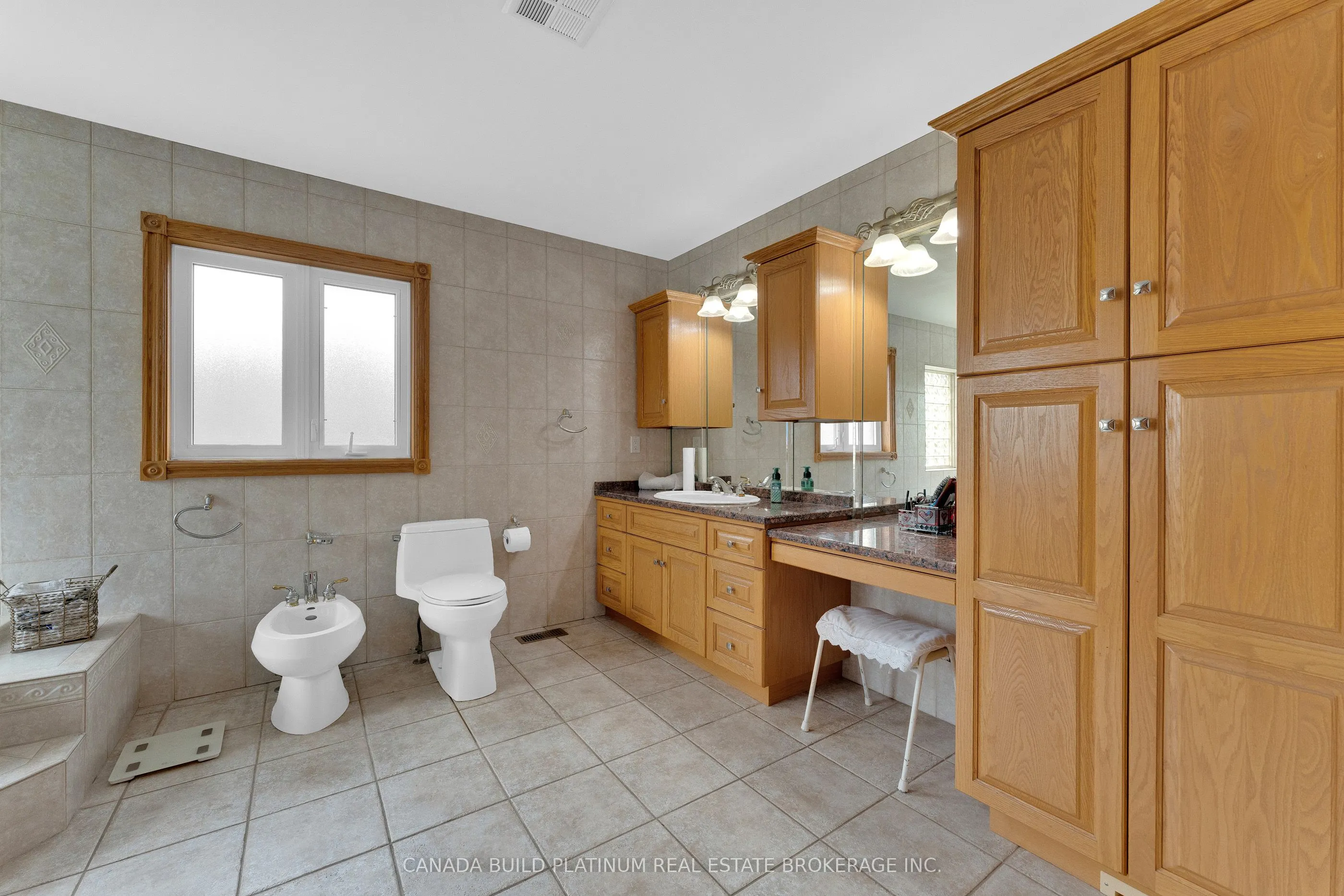 150 Seymour Crescent