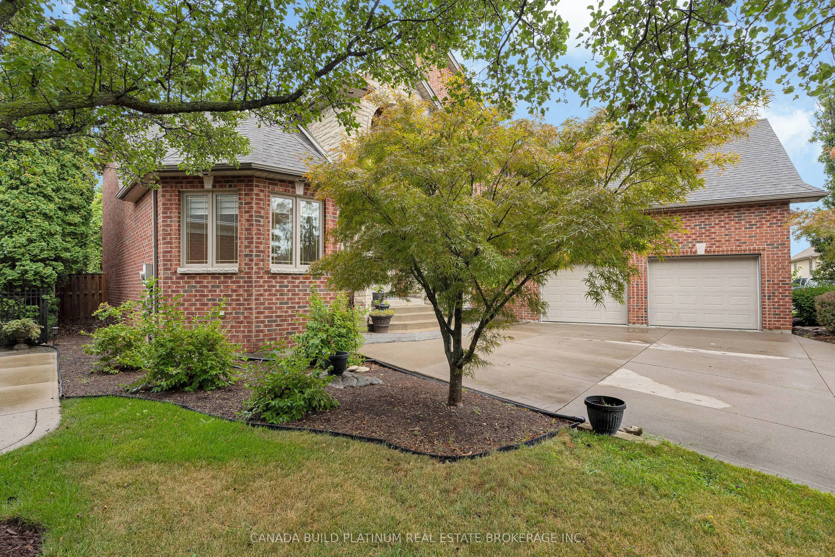 150 Seymour Crescent