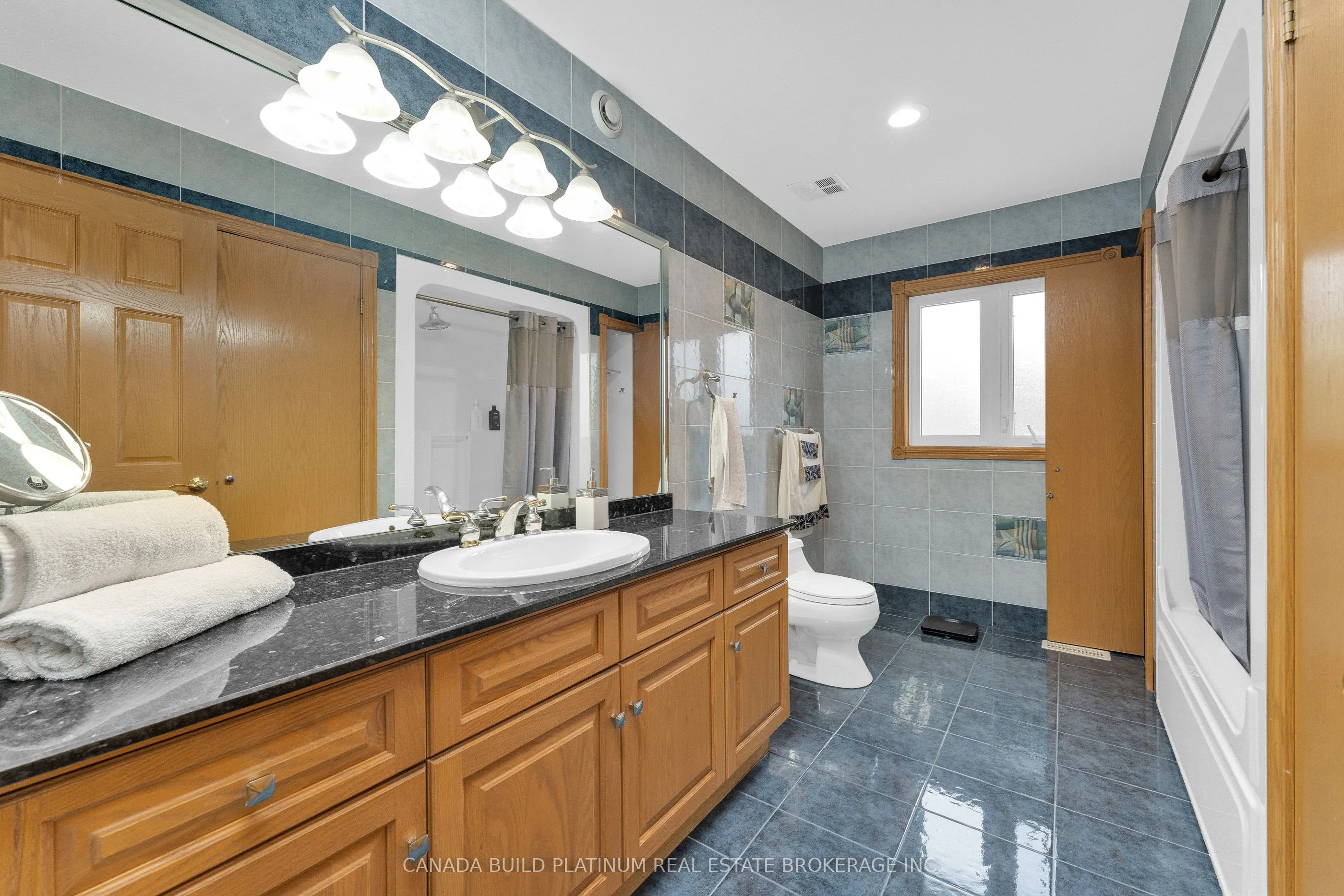 150 Seymour Crescent