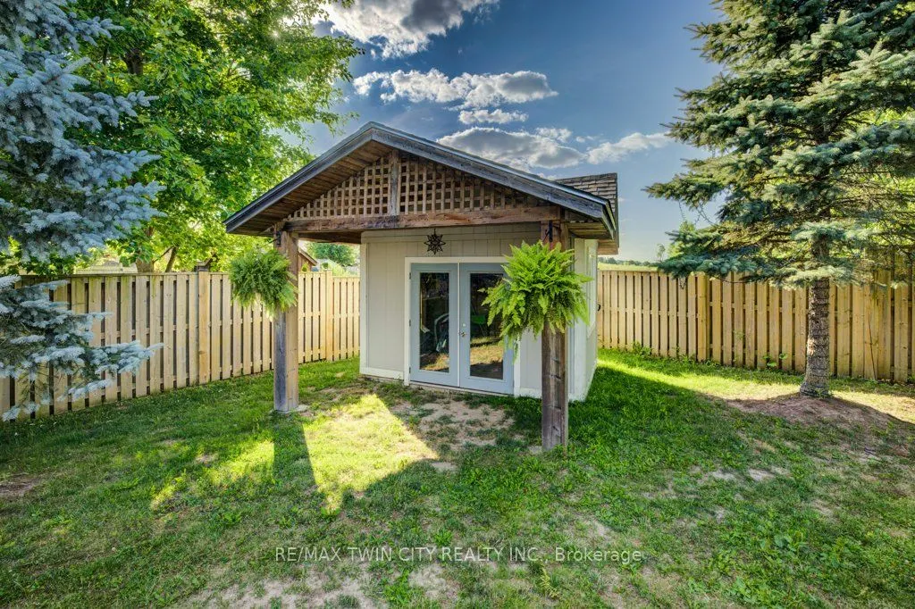 215 Hostetler Road