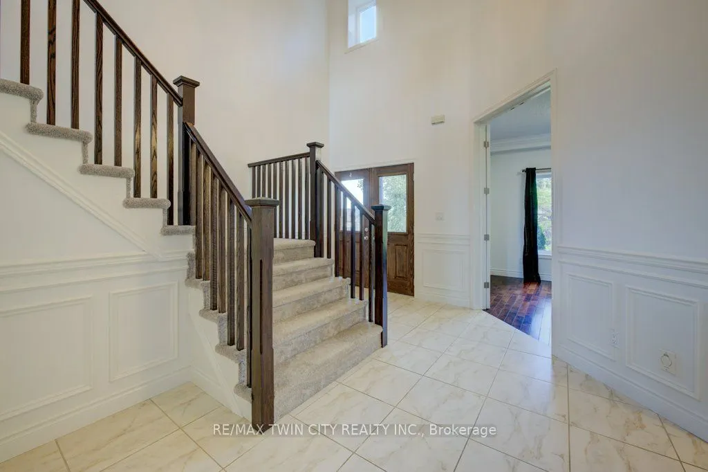 215 Hostetler Road
