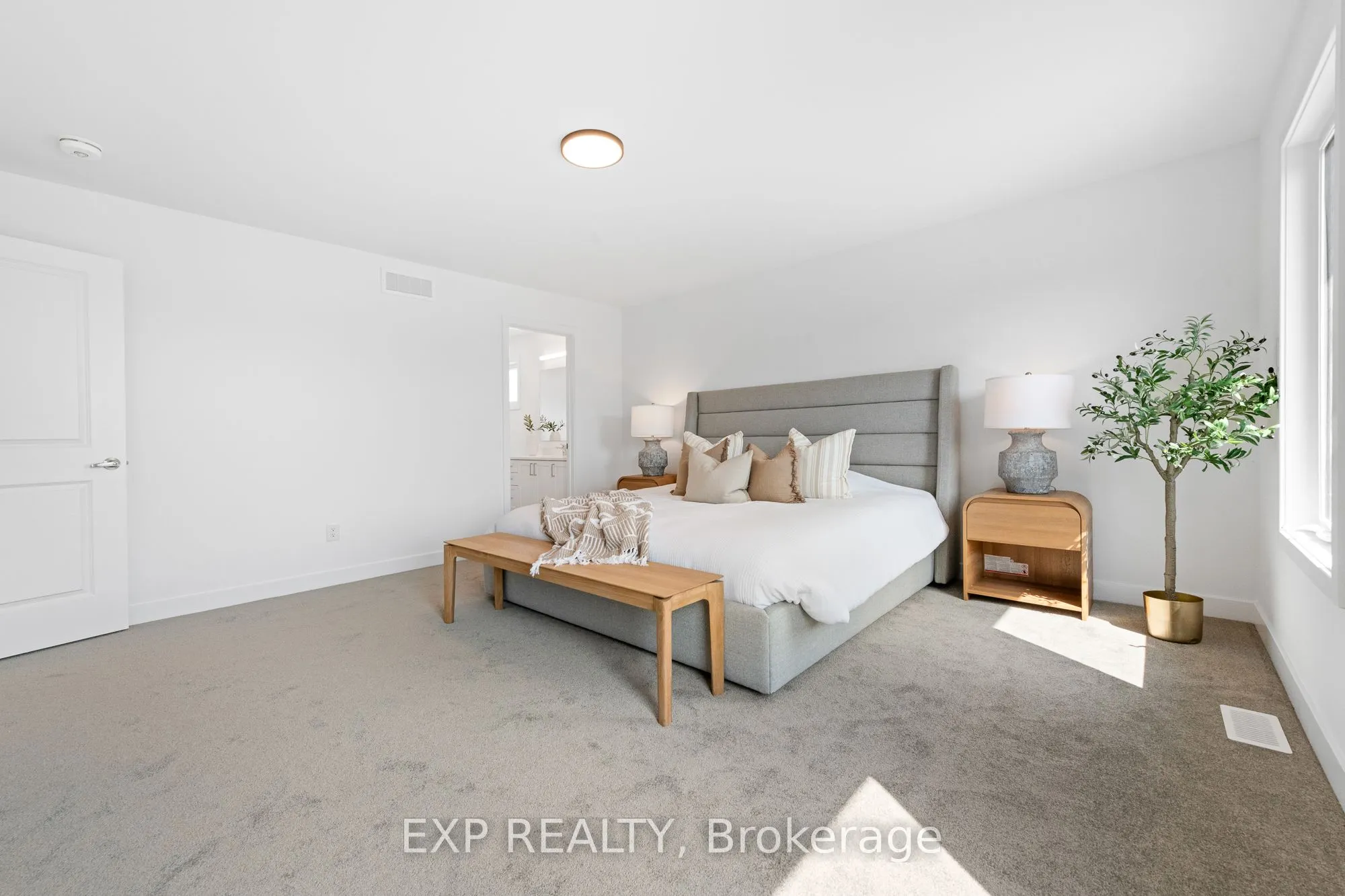 804 Ninaatik Place