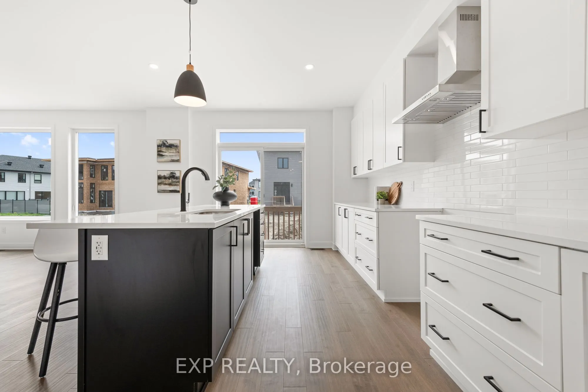 804 Ninaatik Place