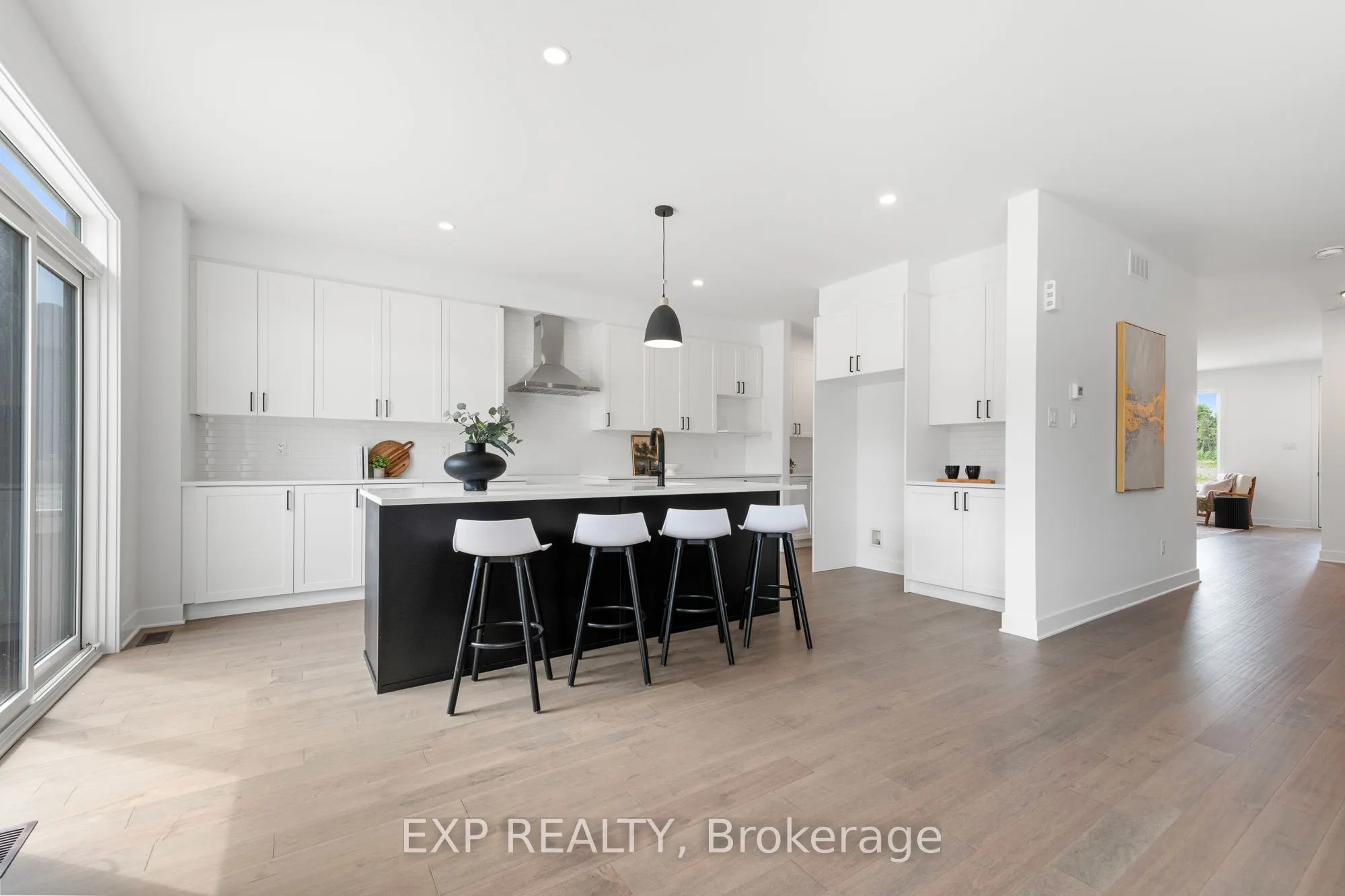 804 Ninaatik Place