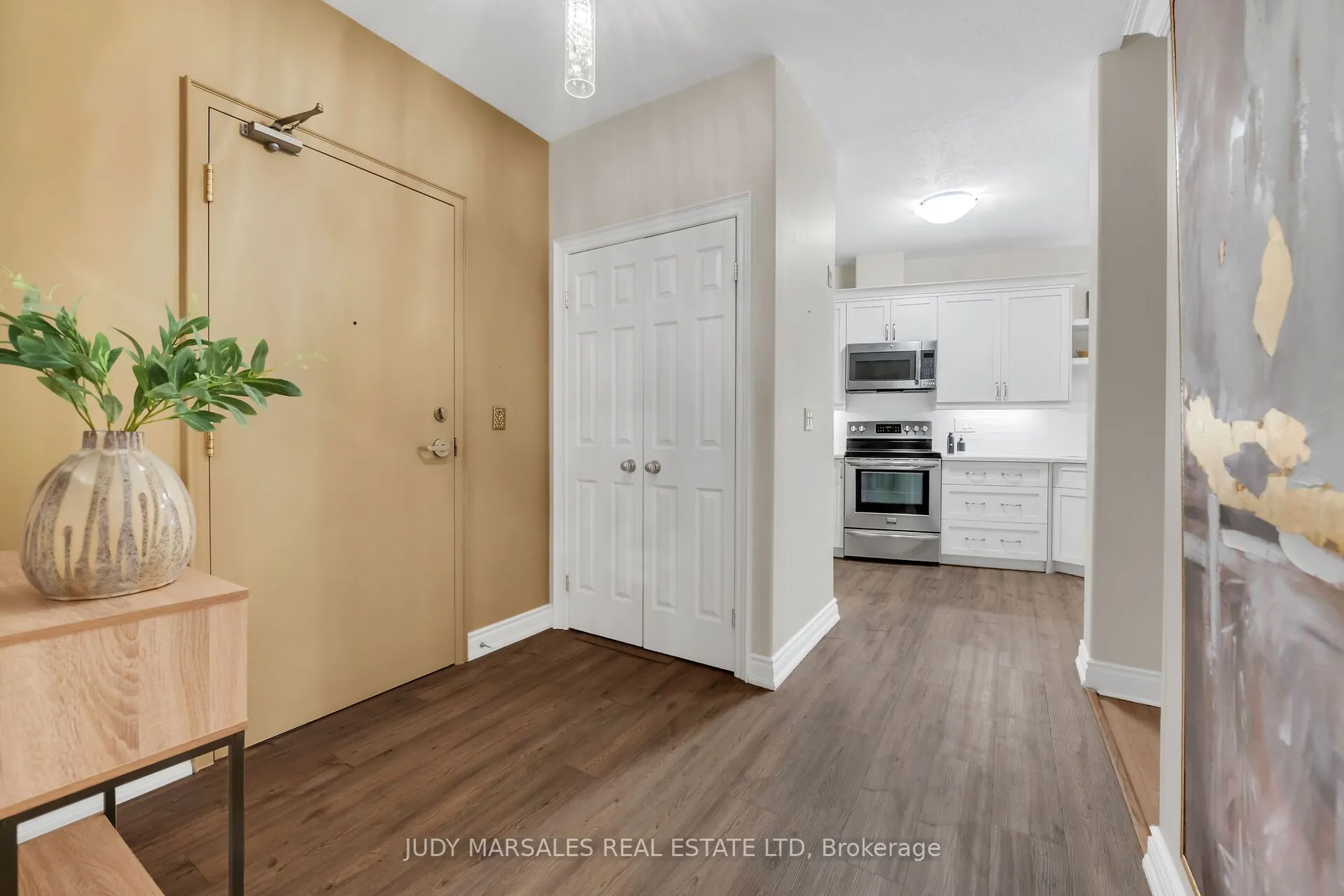 1770 Main Street W, #105
