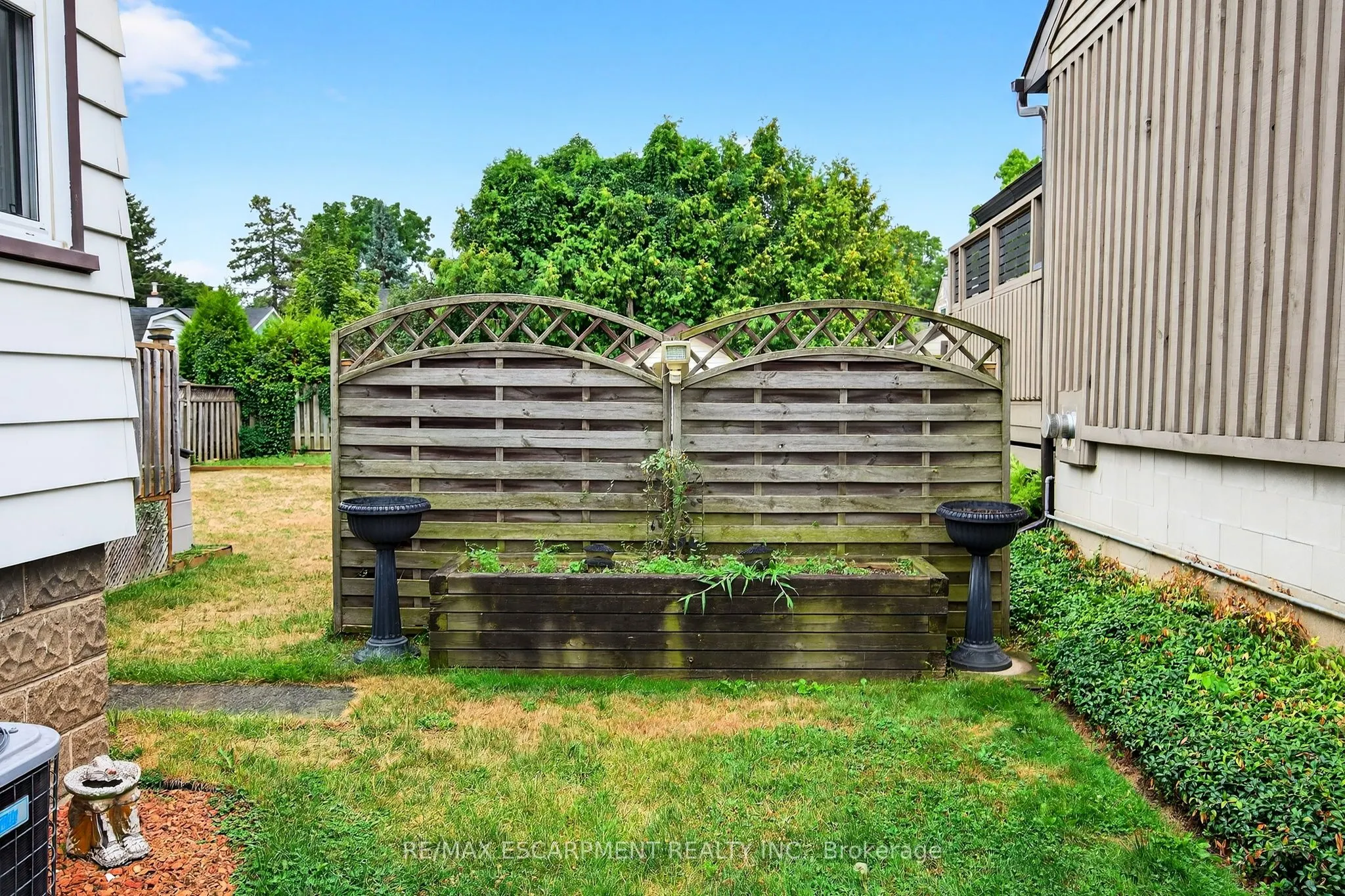 15 Donald Avenue