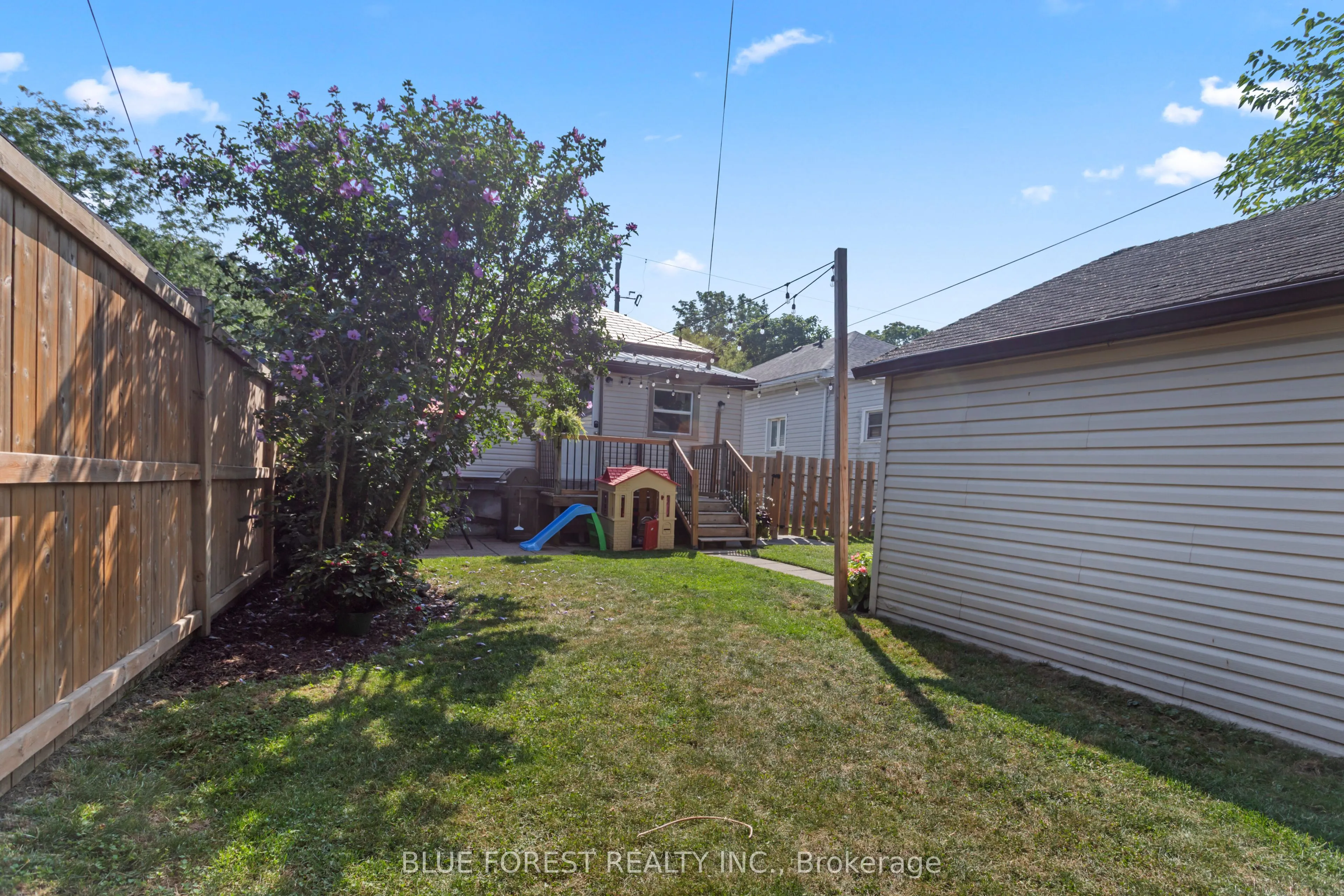 94 Manitoba Street
