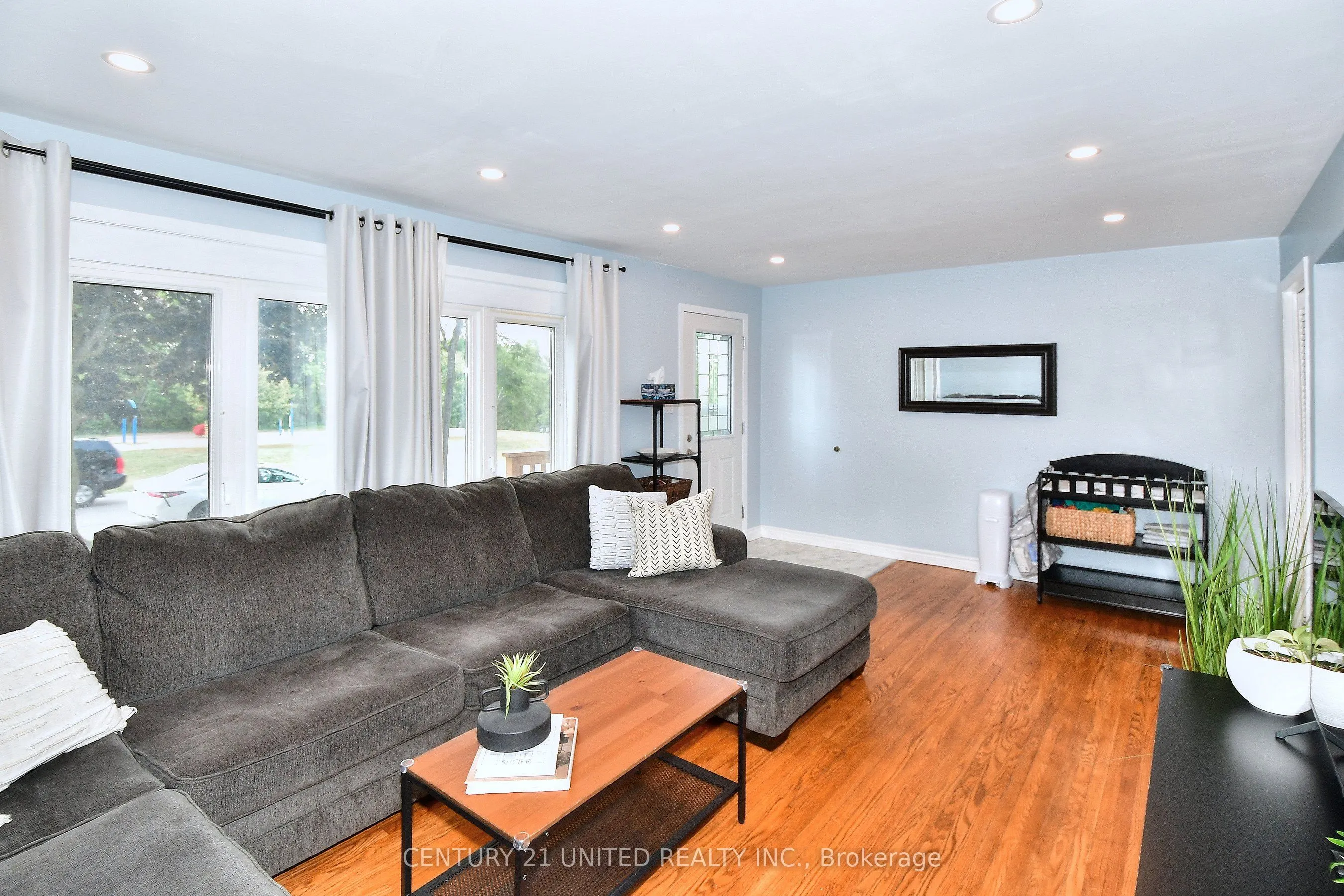 454 Southpark Drive
