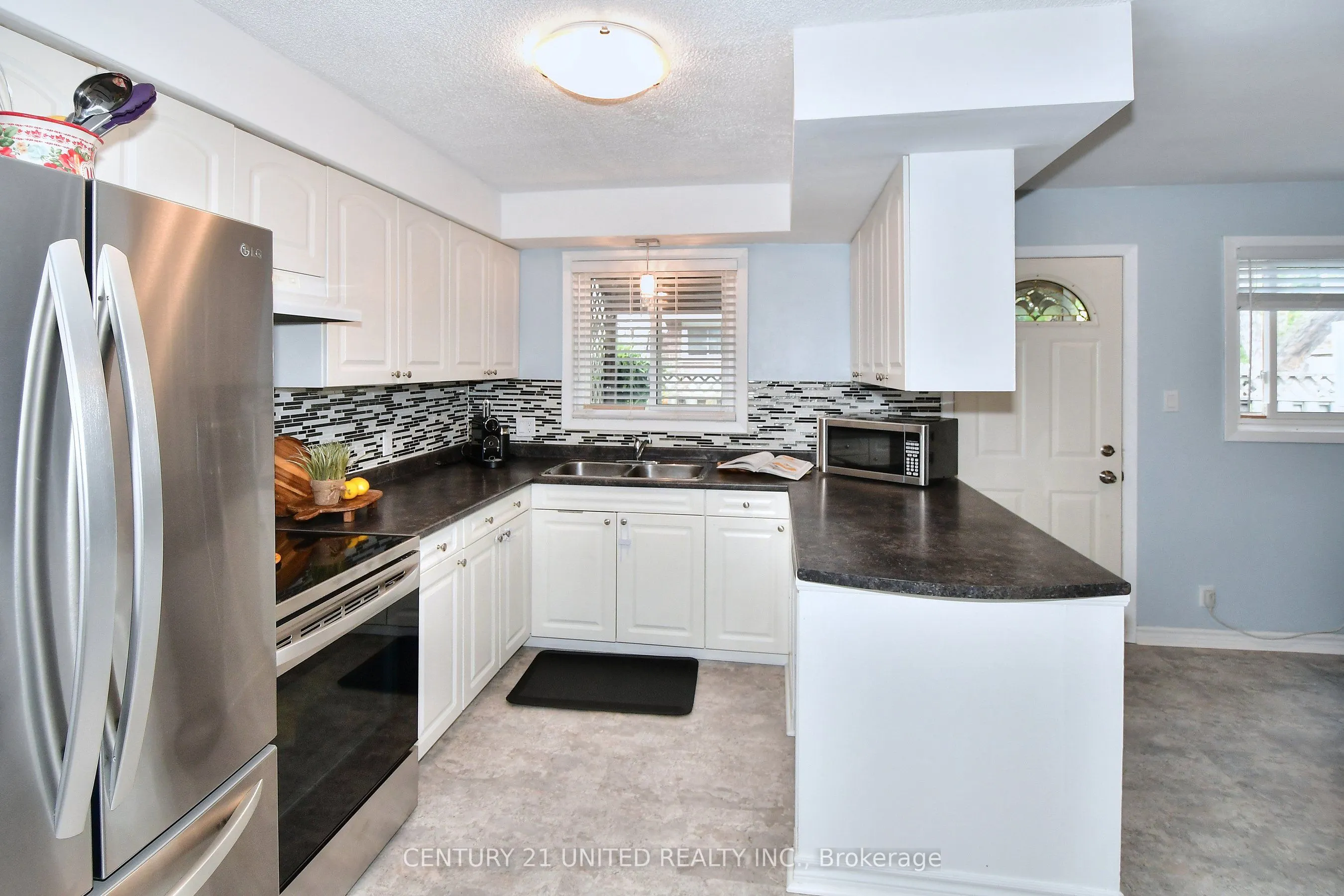 454 Southpark Drive