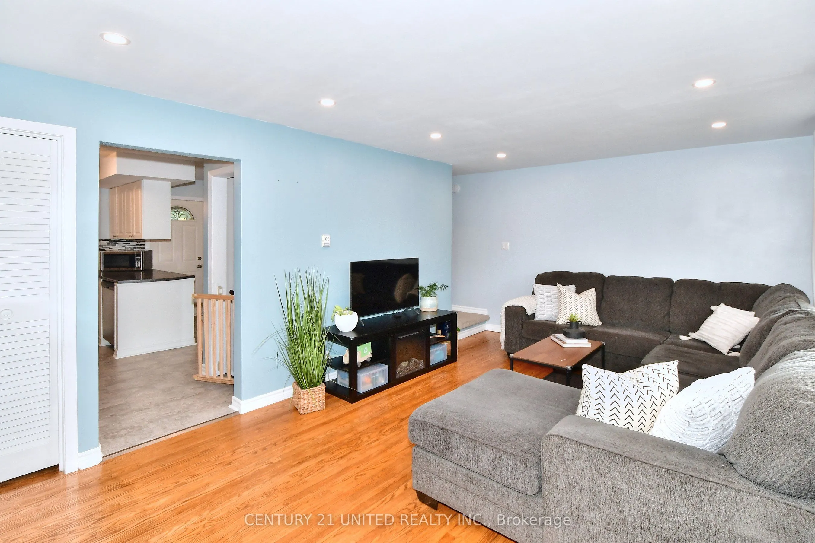 454 Southpark Drive