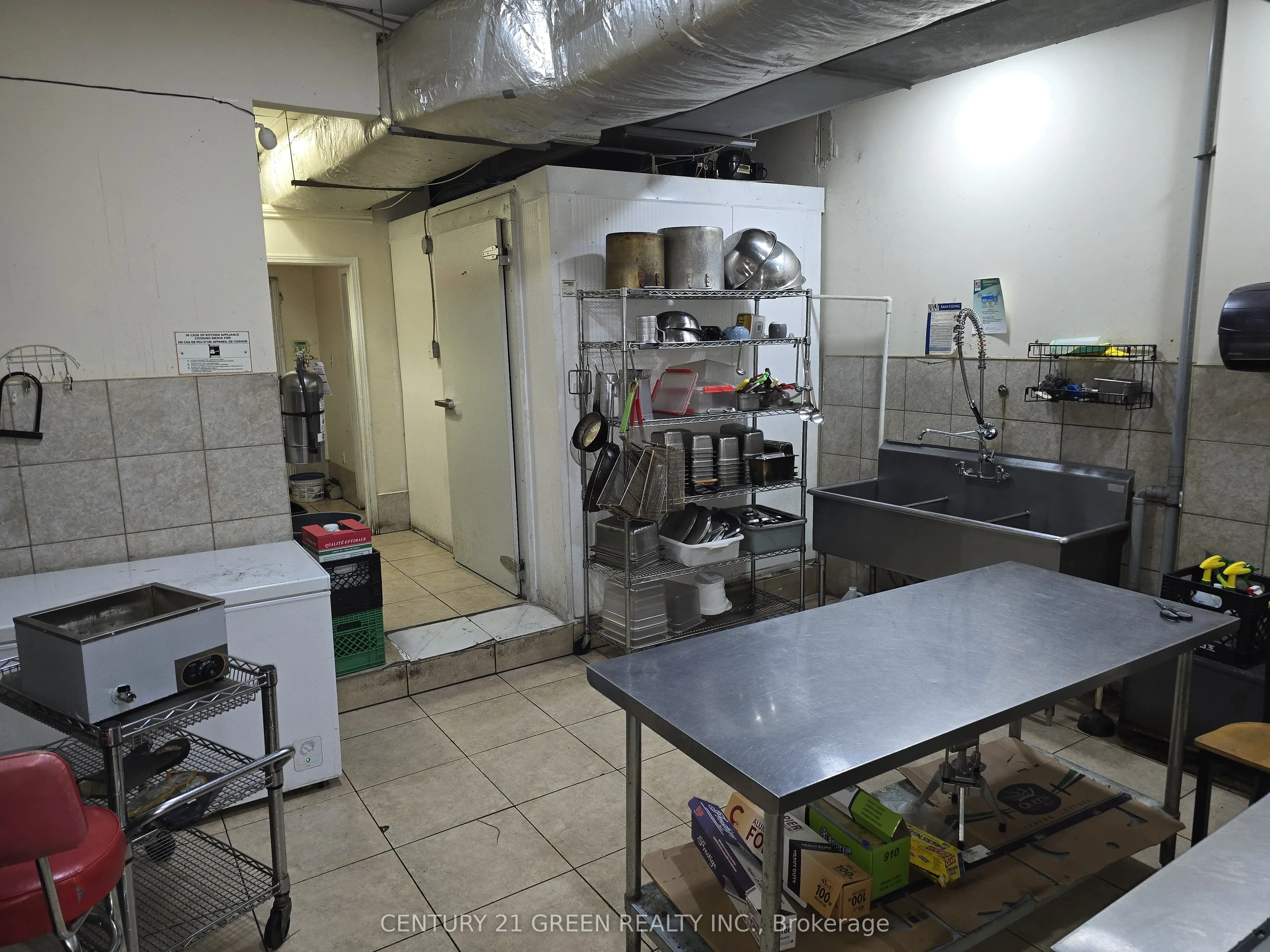 228 King Street W