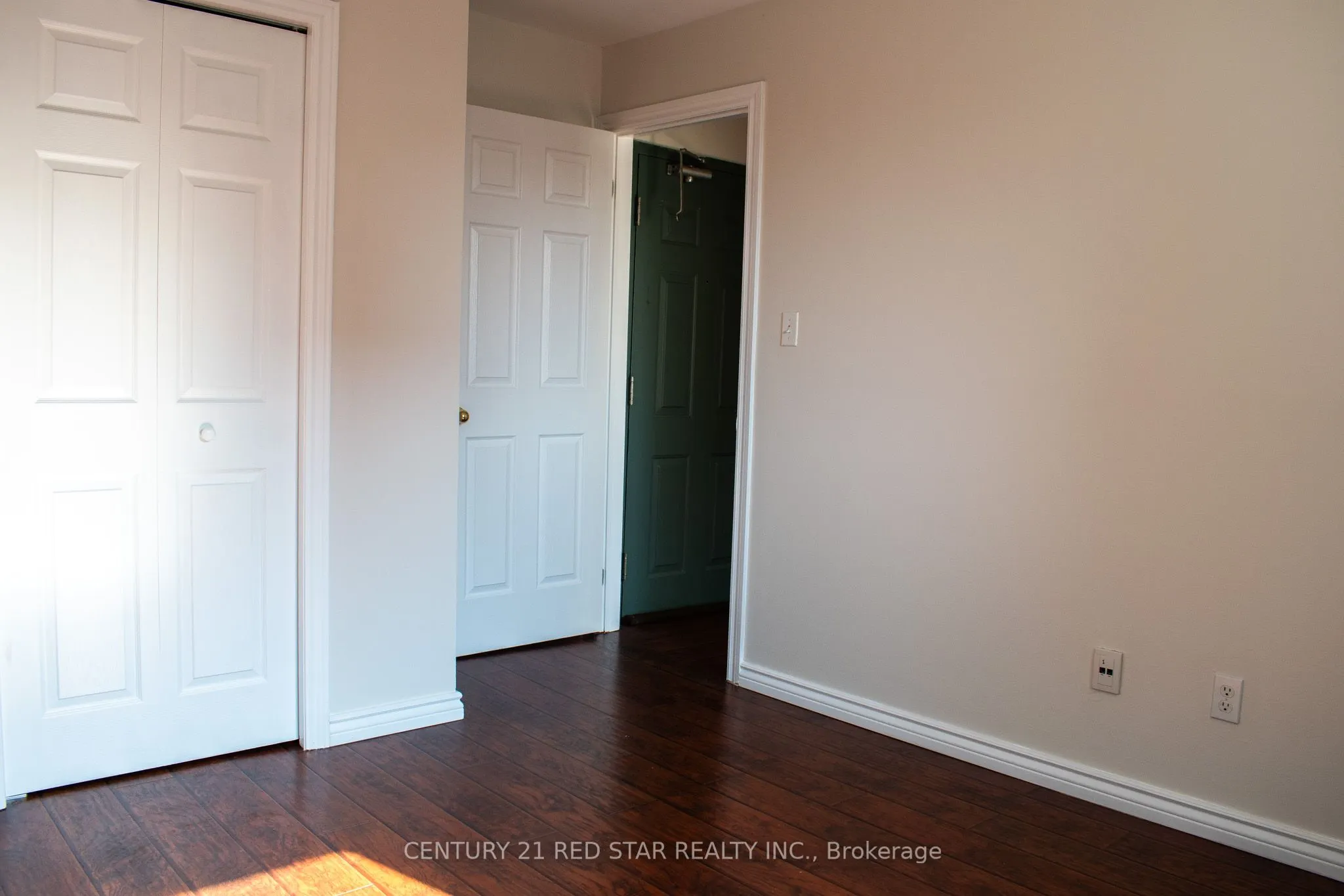 28 Victoria Avenue N, #206