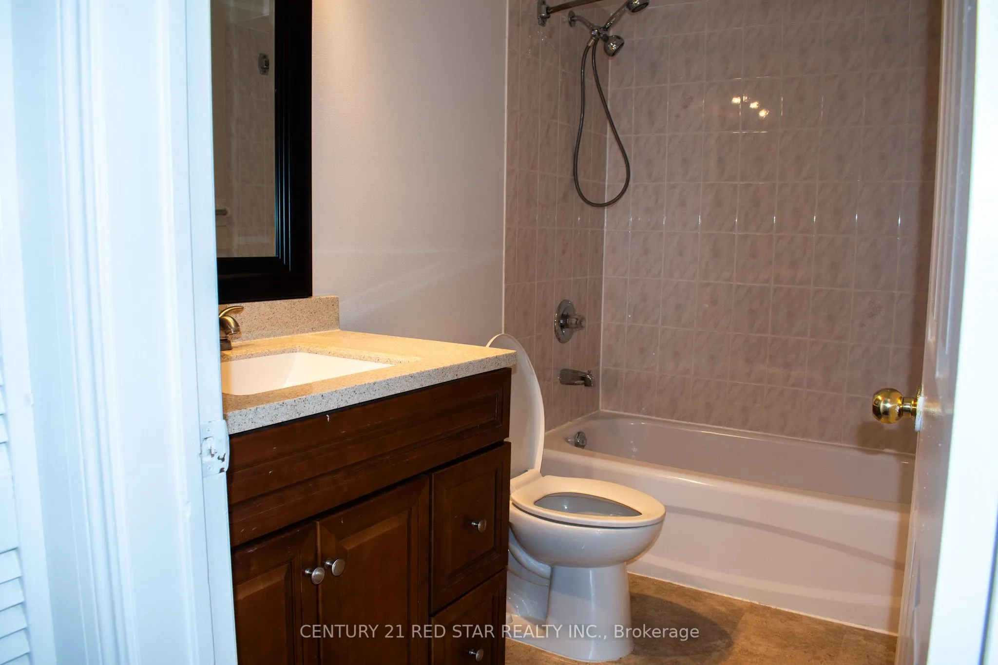 28 Victoria Avenue N, #206
