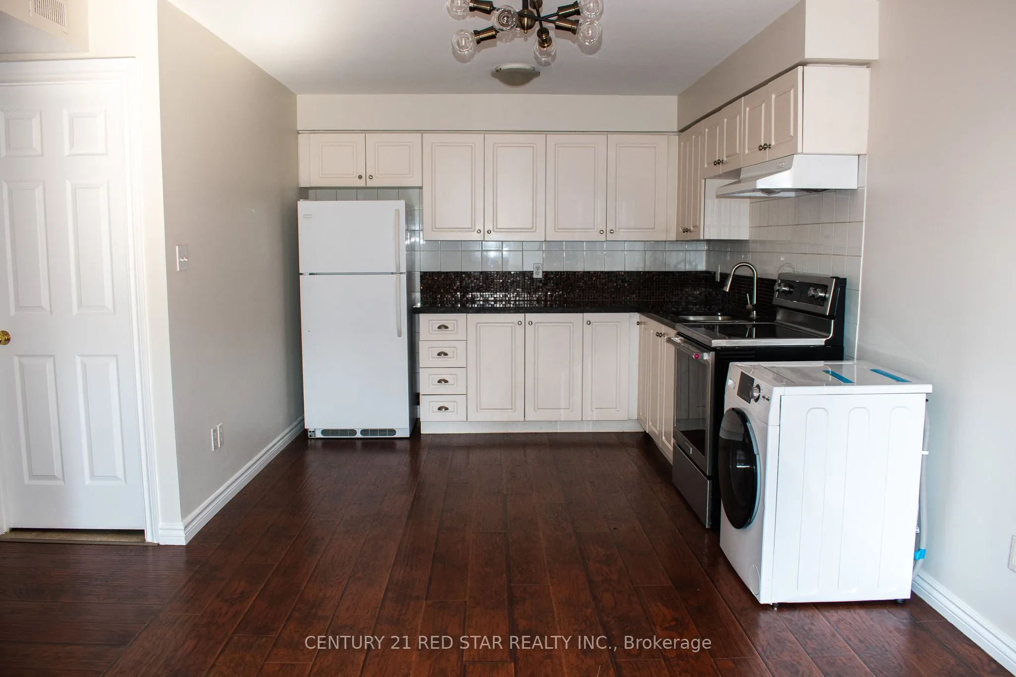 28 Victoria Avenue N, #206