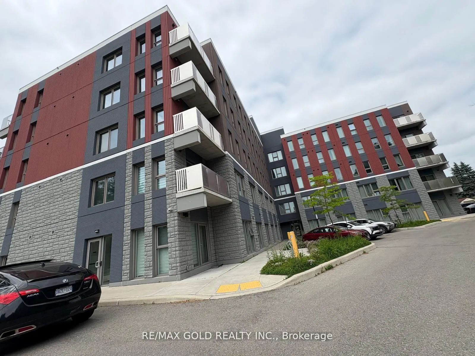 77 Leland Street, #512