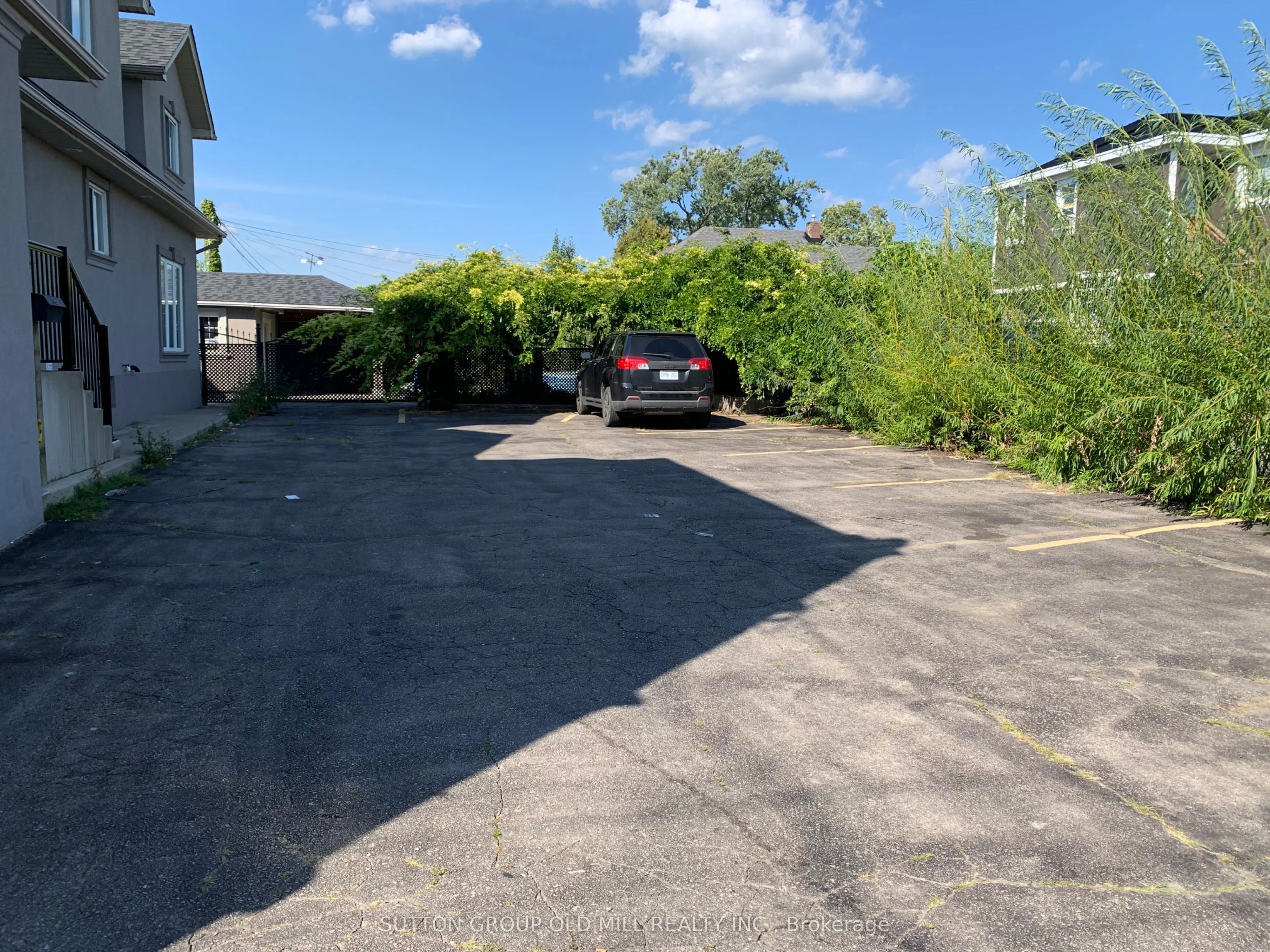 293 Queenston Road, #2