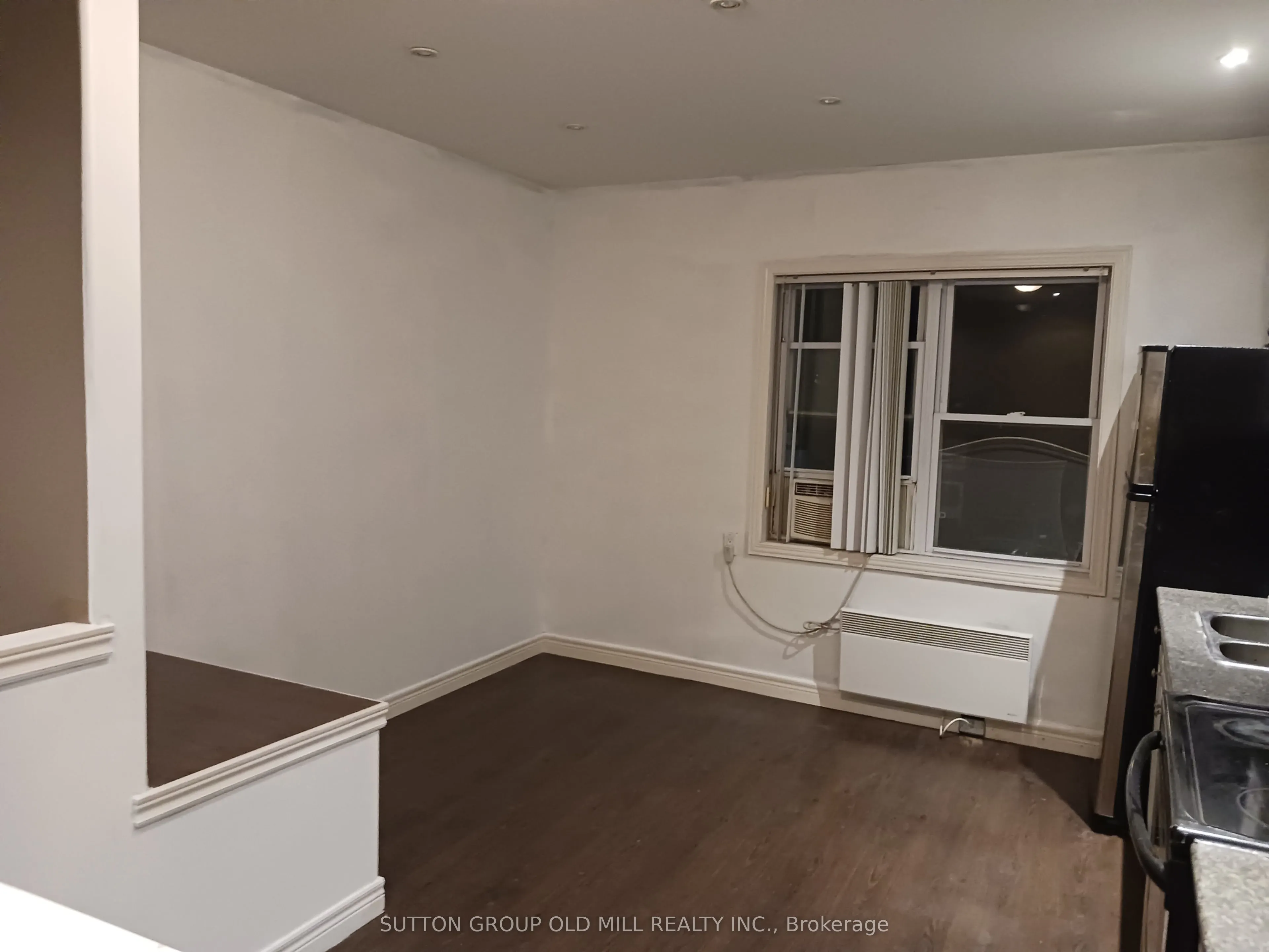 293 Queenston Road, #2