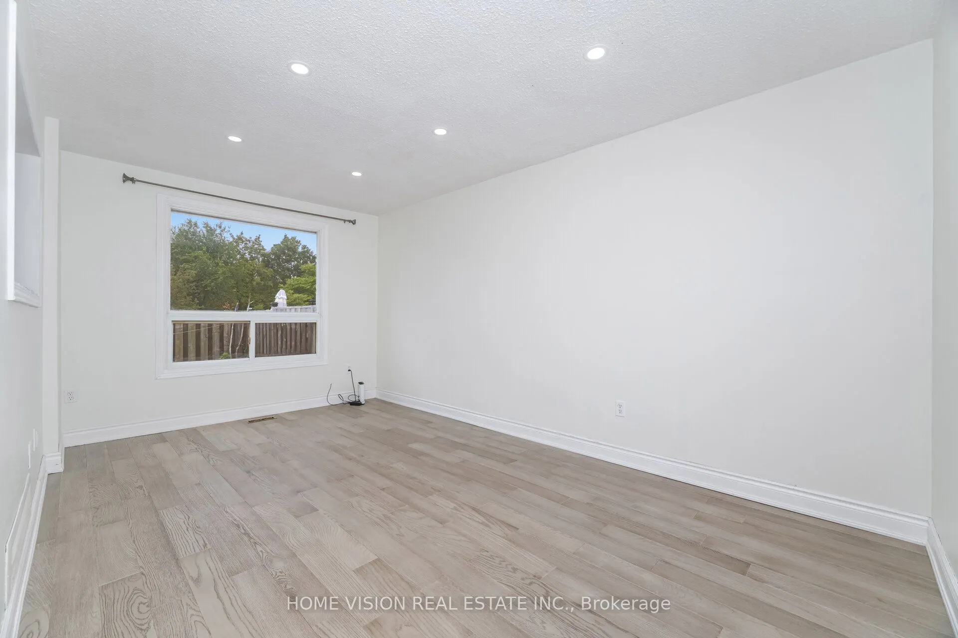 1350 Limeridge Road E, #49
