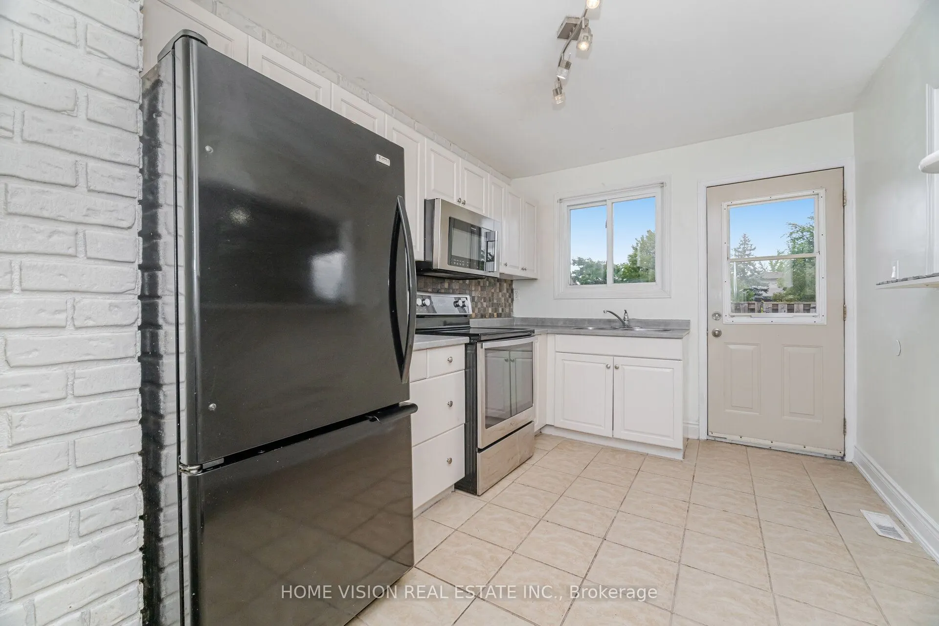 1350 Limeridge Road E, #49