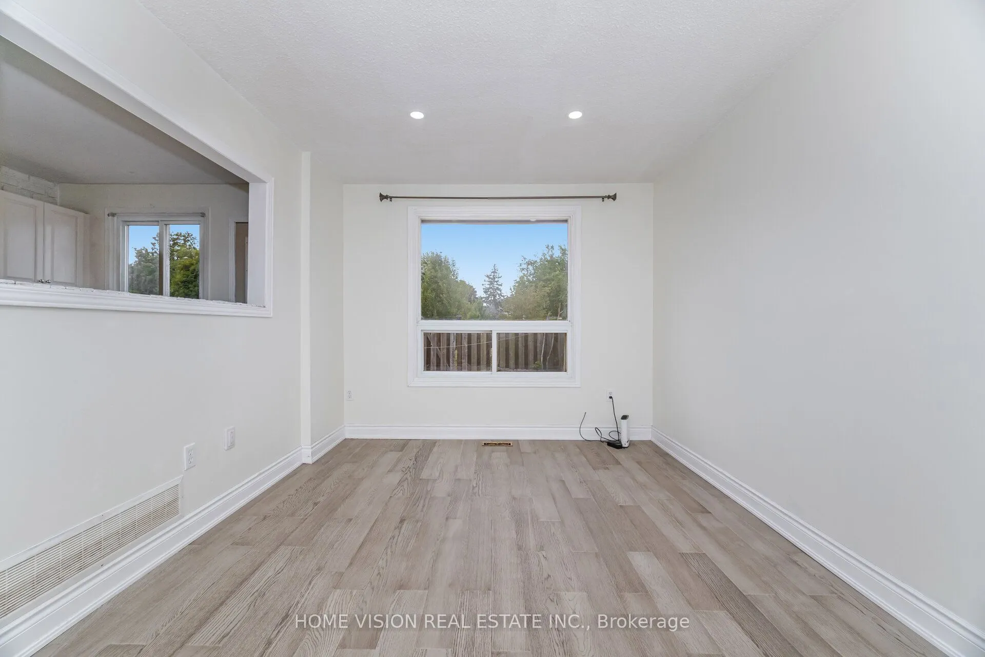 1350 Limeridge Road E, #49