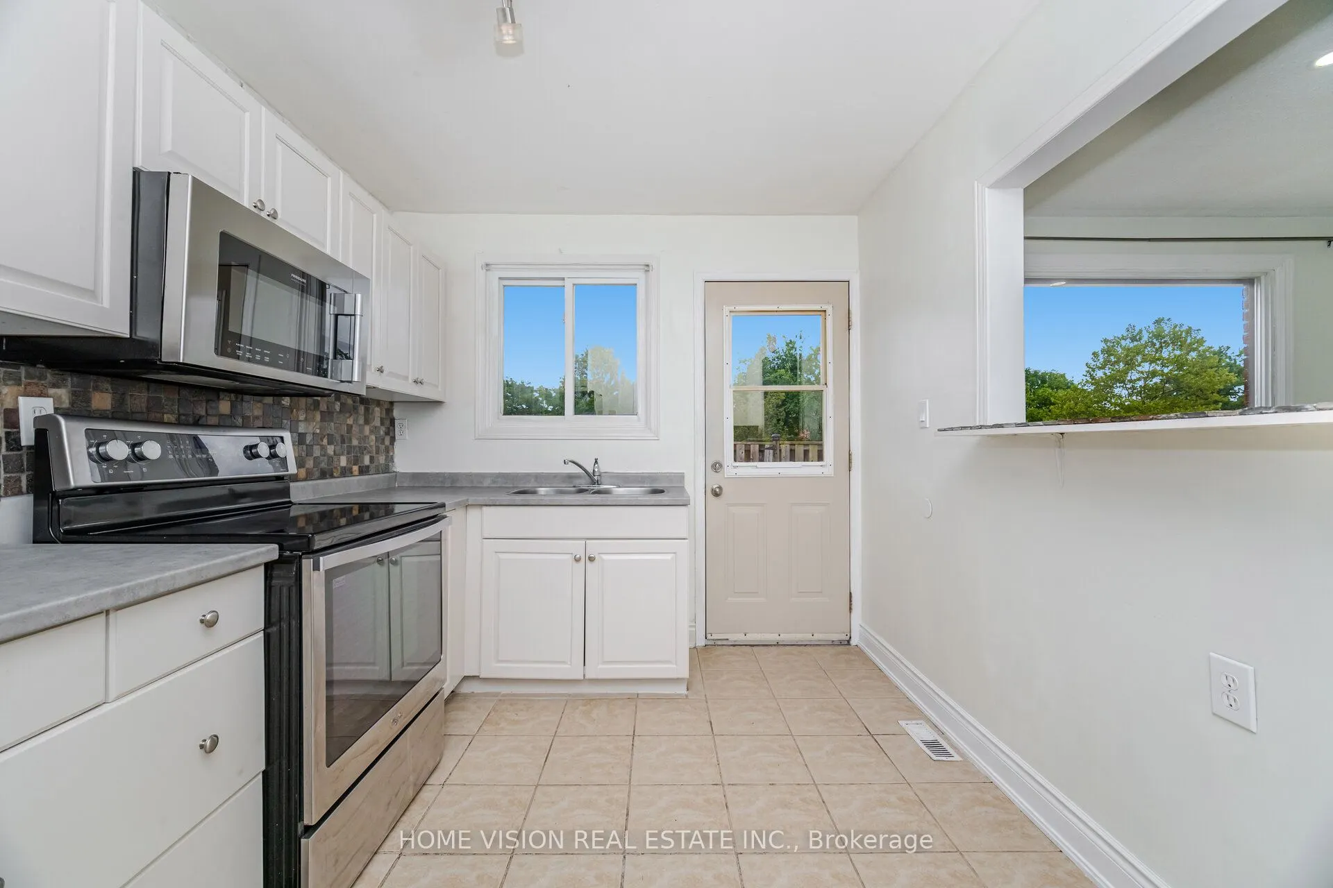 1350 Limeridge Road E, #49