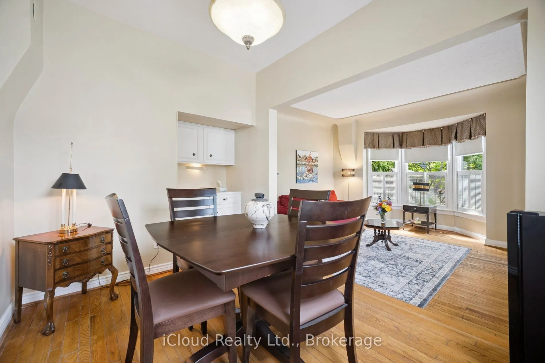 4 Leslie Street
