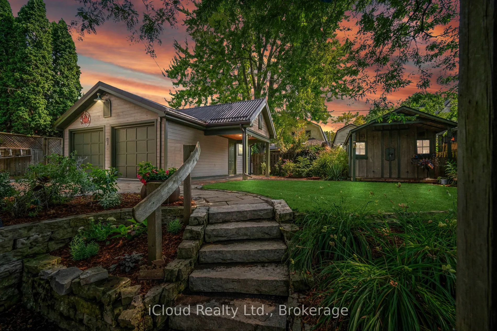 4 Leslie Street