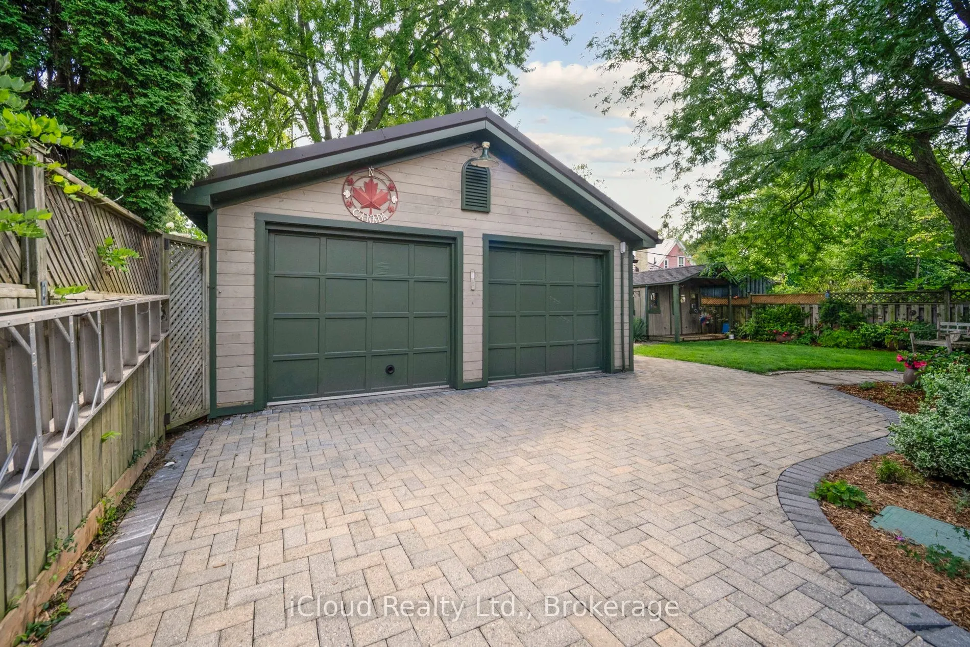 4 Leslie Street