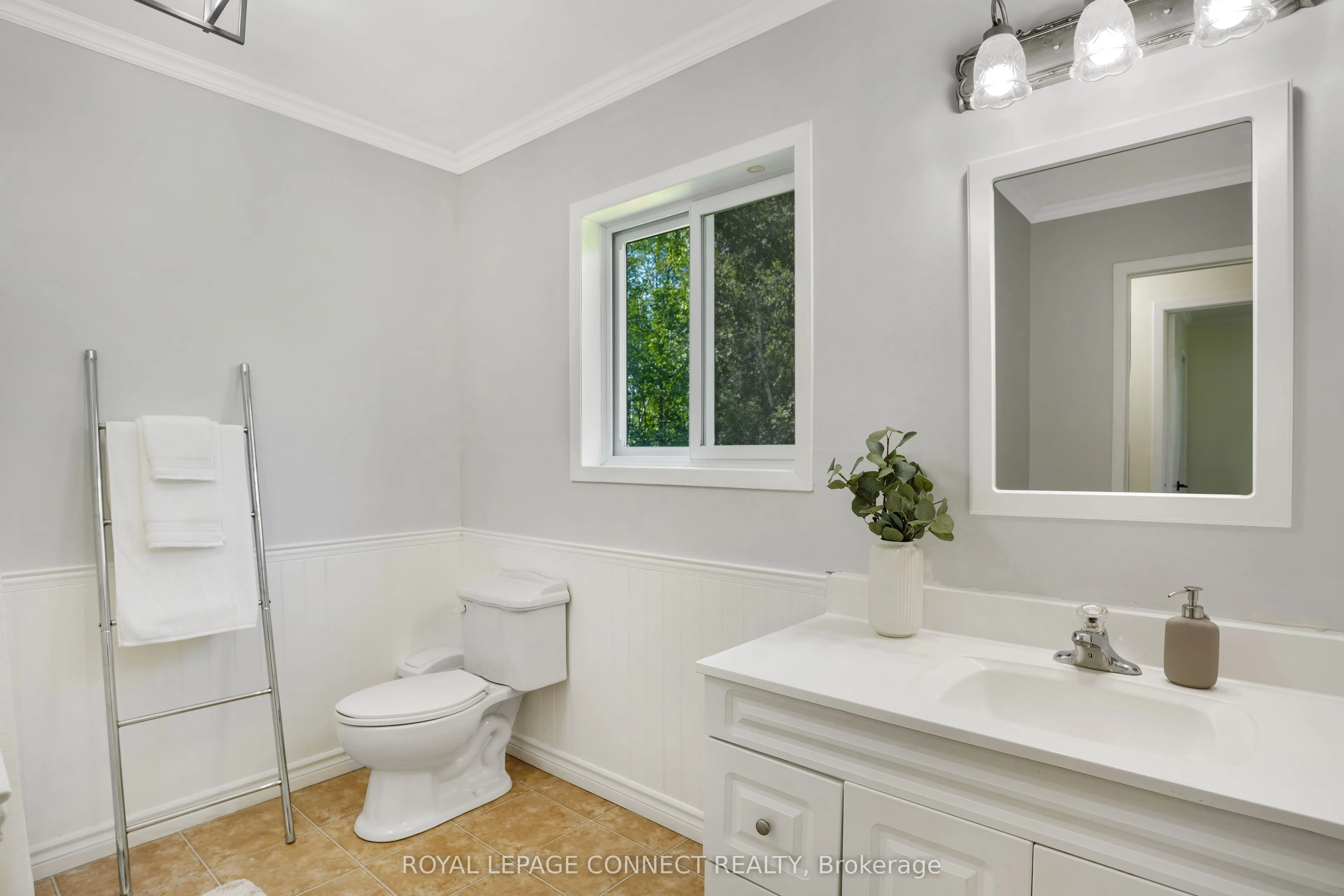 1049 Johnston Road