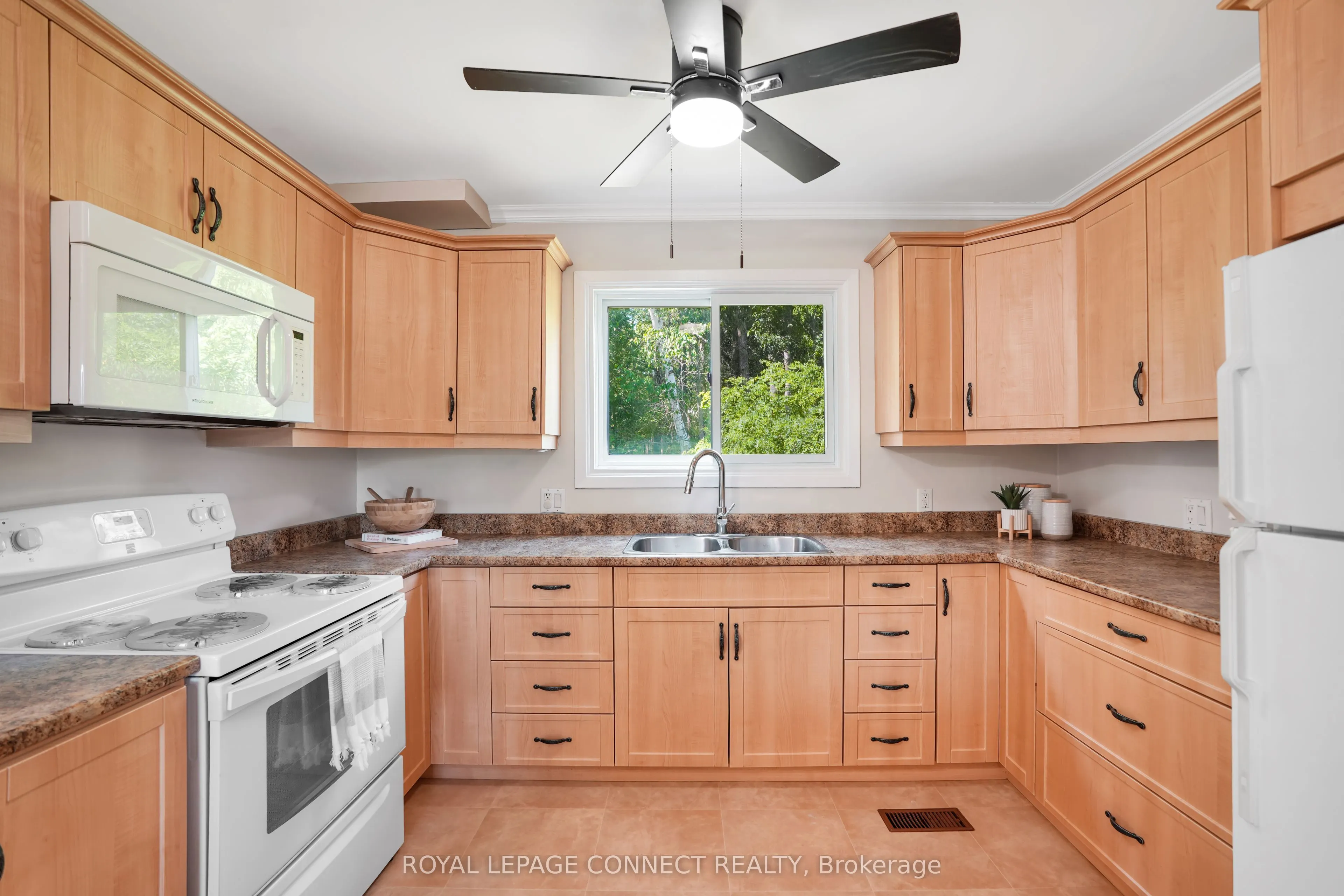 1049 Johnston Road