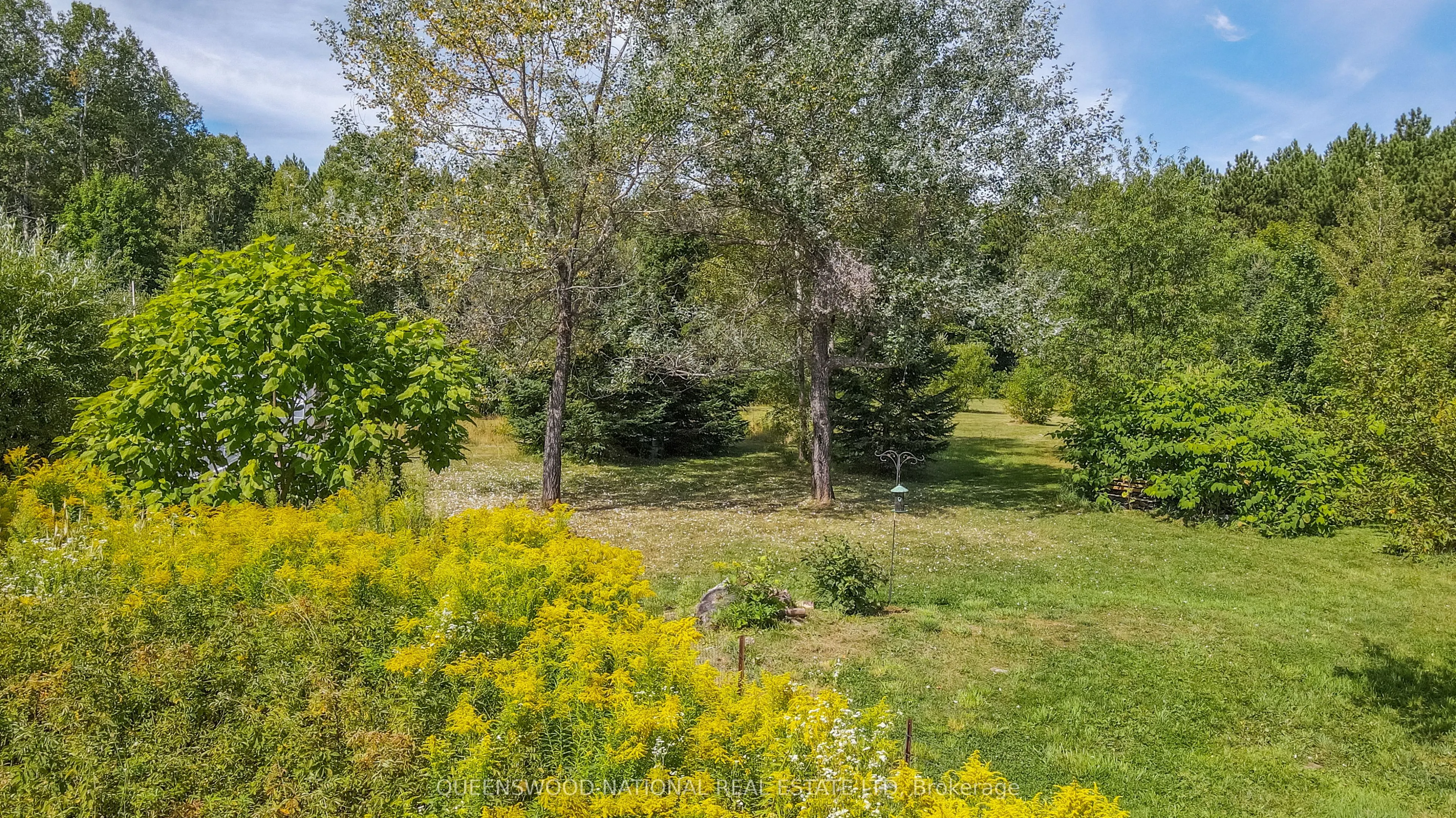 842 Centreview Road