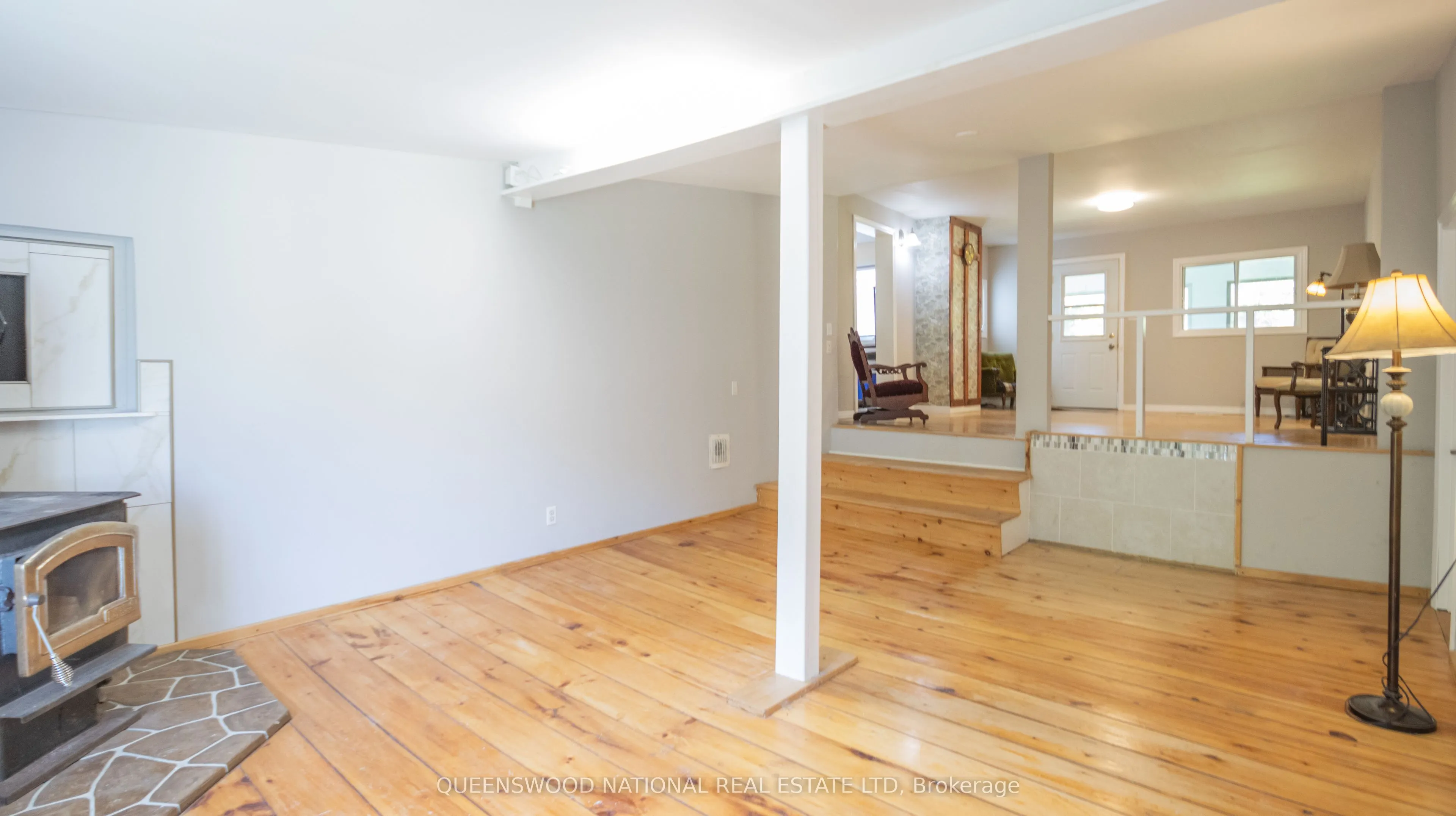 842 Centreview Road