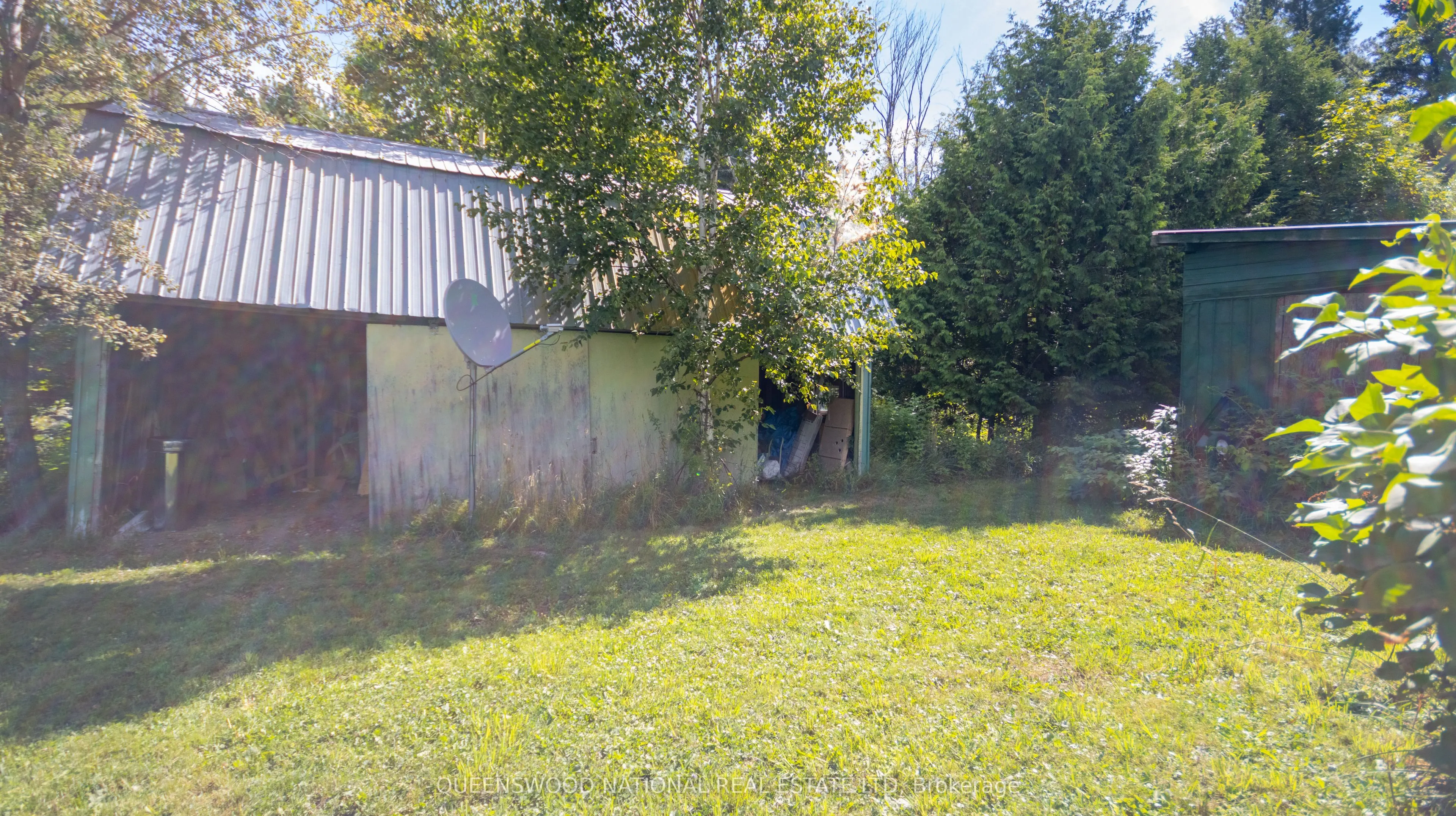 842 Centreview Road