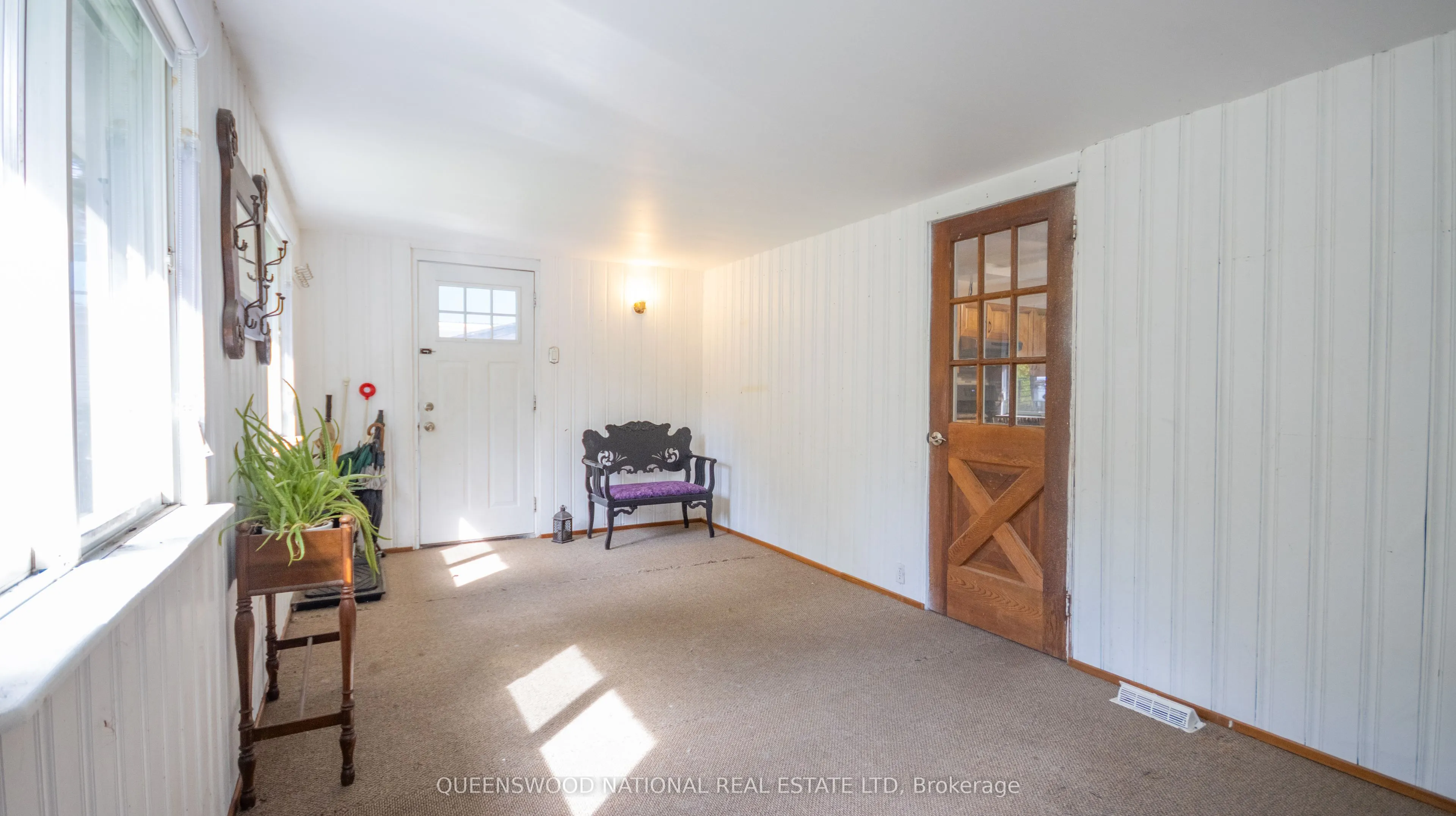 842 Centreview Road