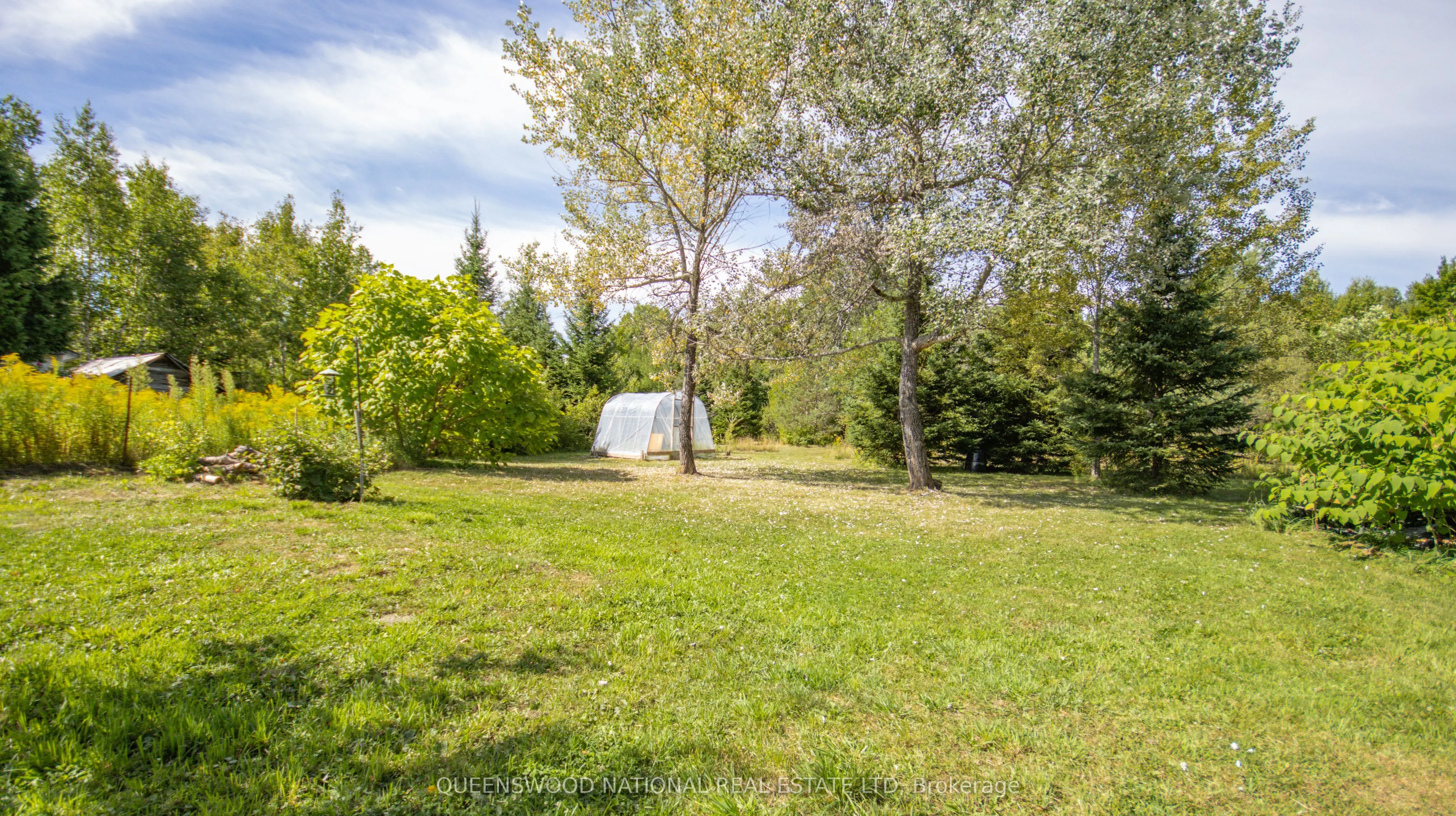 842 Centreview Road