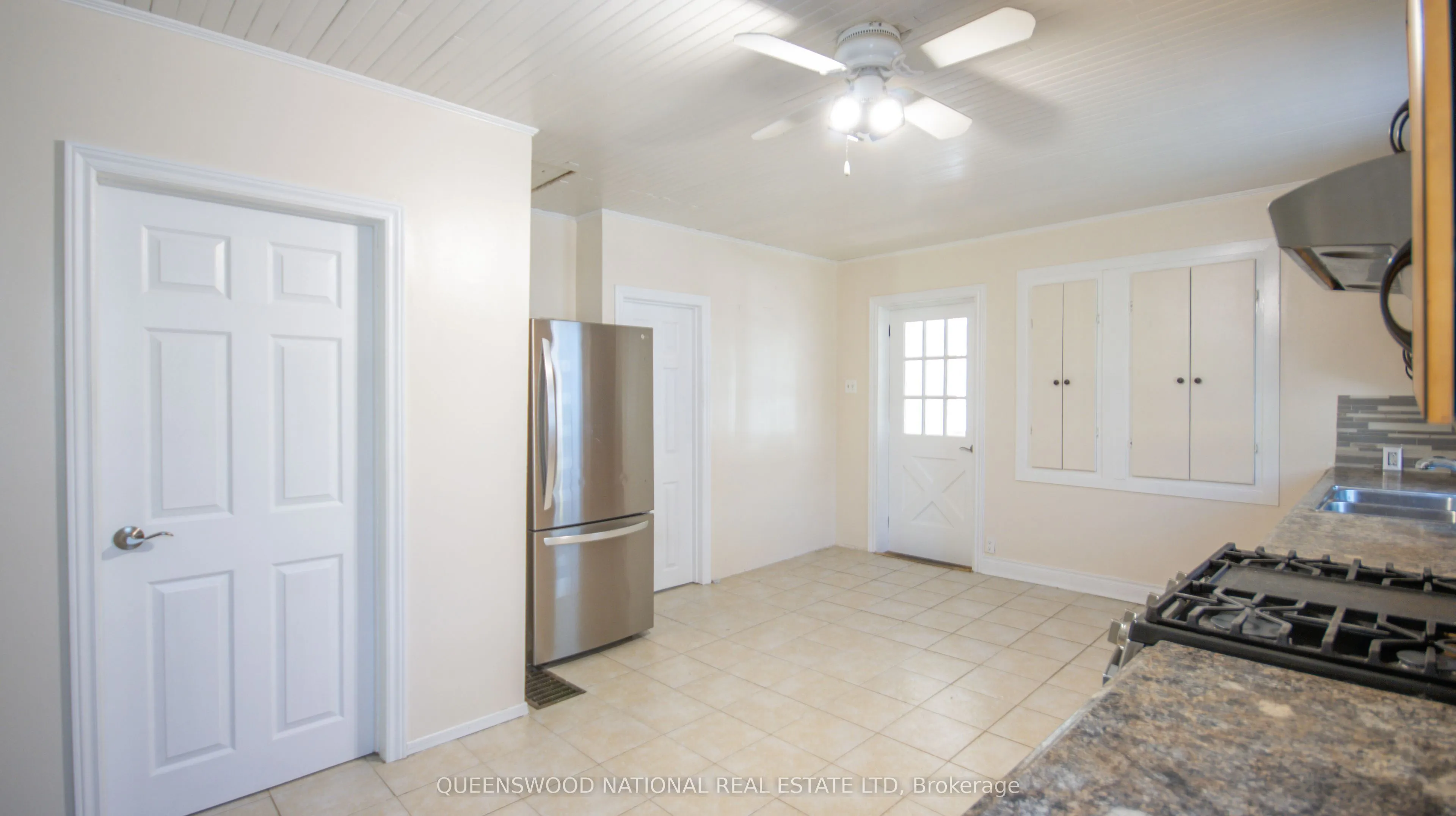 842 Centreview Road