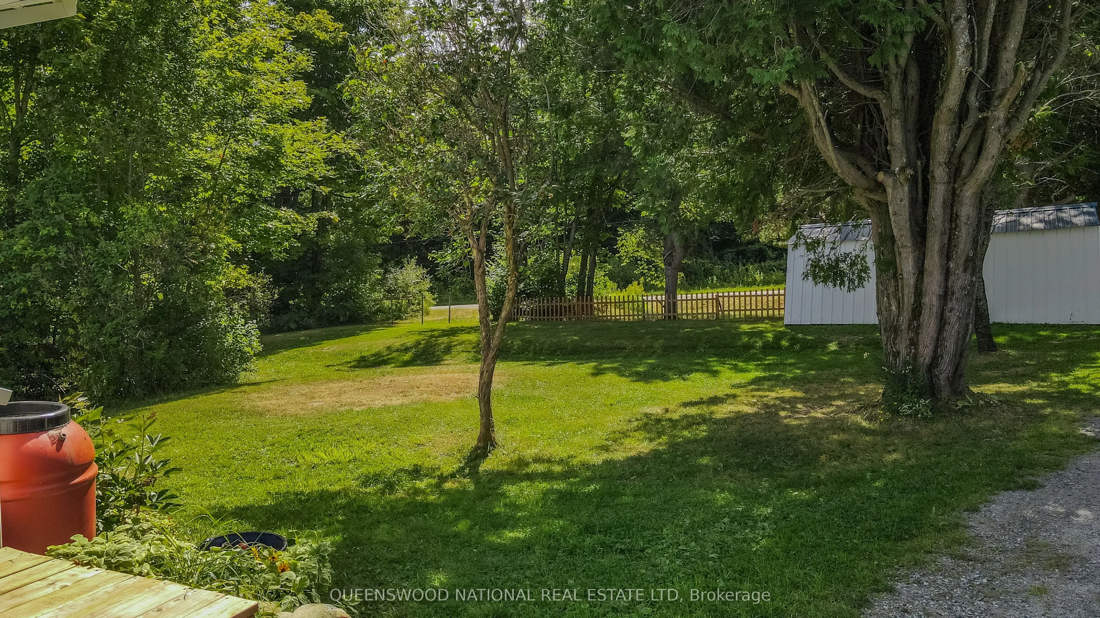 842 Centreview Road