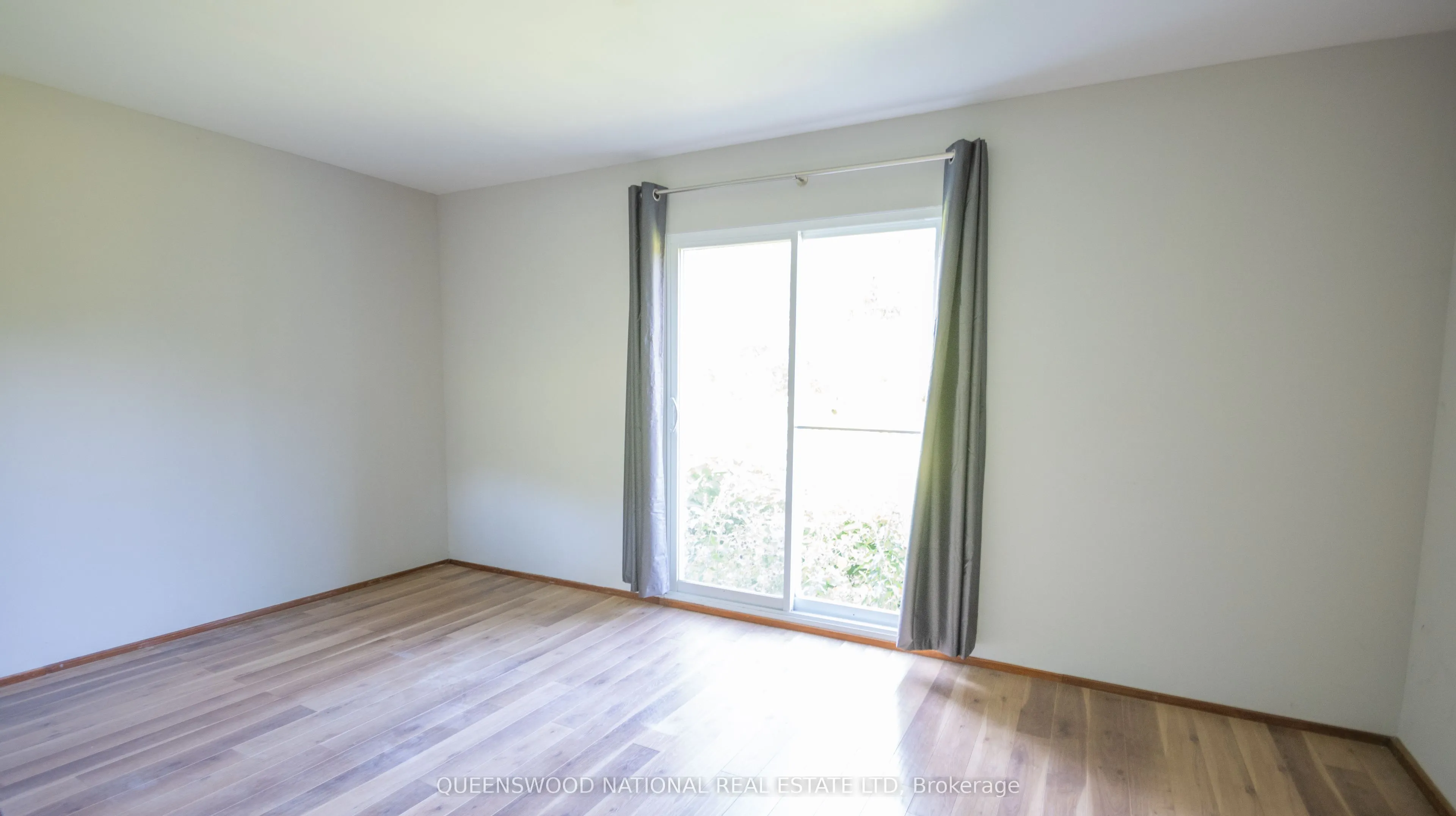 842 Centreview Road