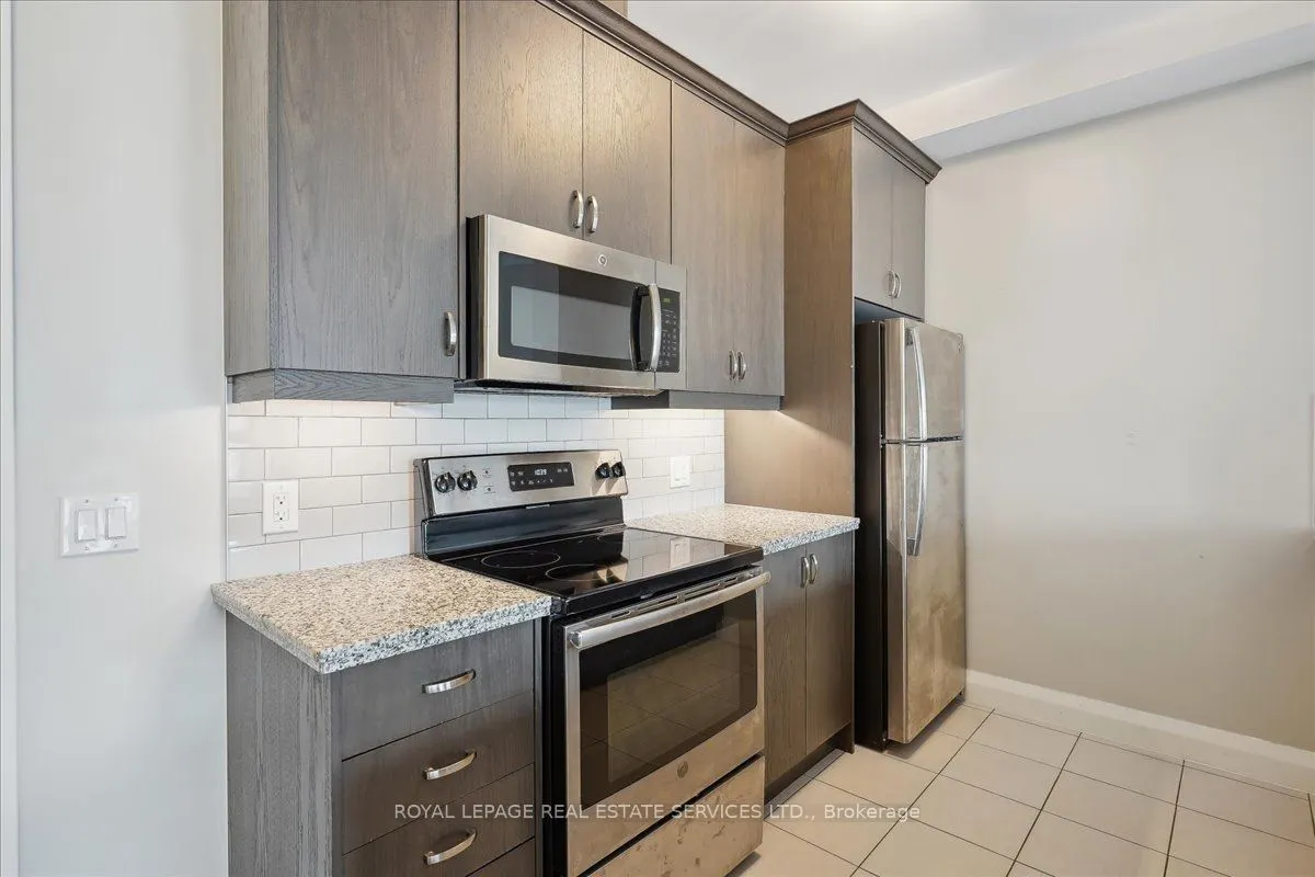 118 King Street E, #920