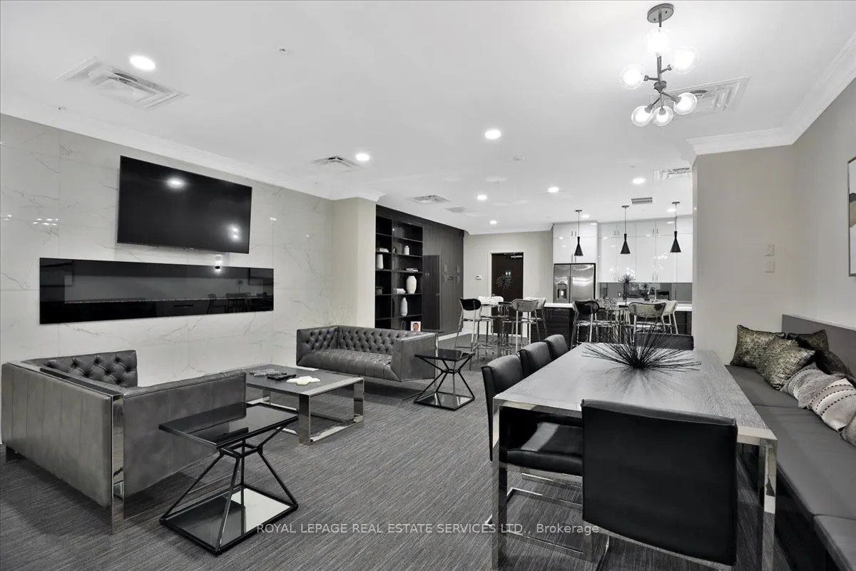 118 King Street E, #920